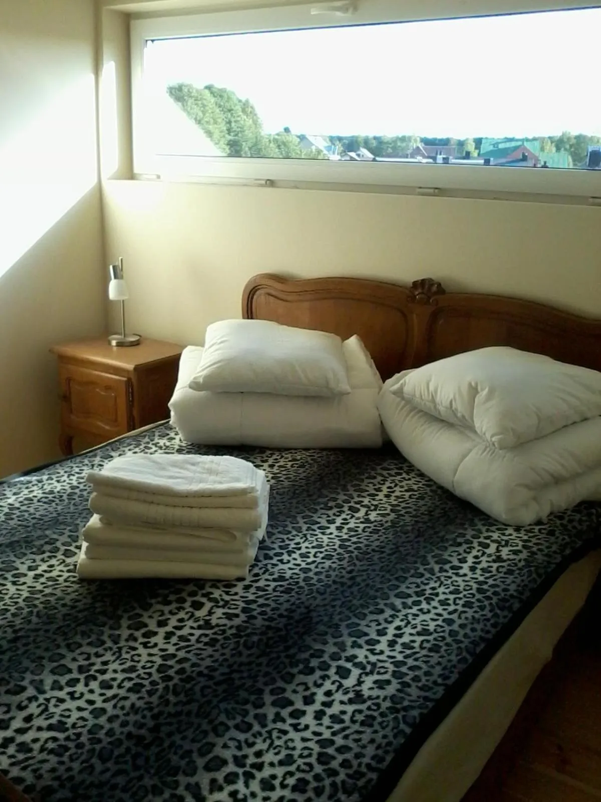 Bed in Love Island 2