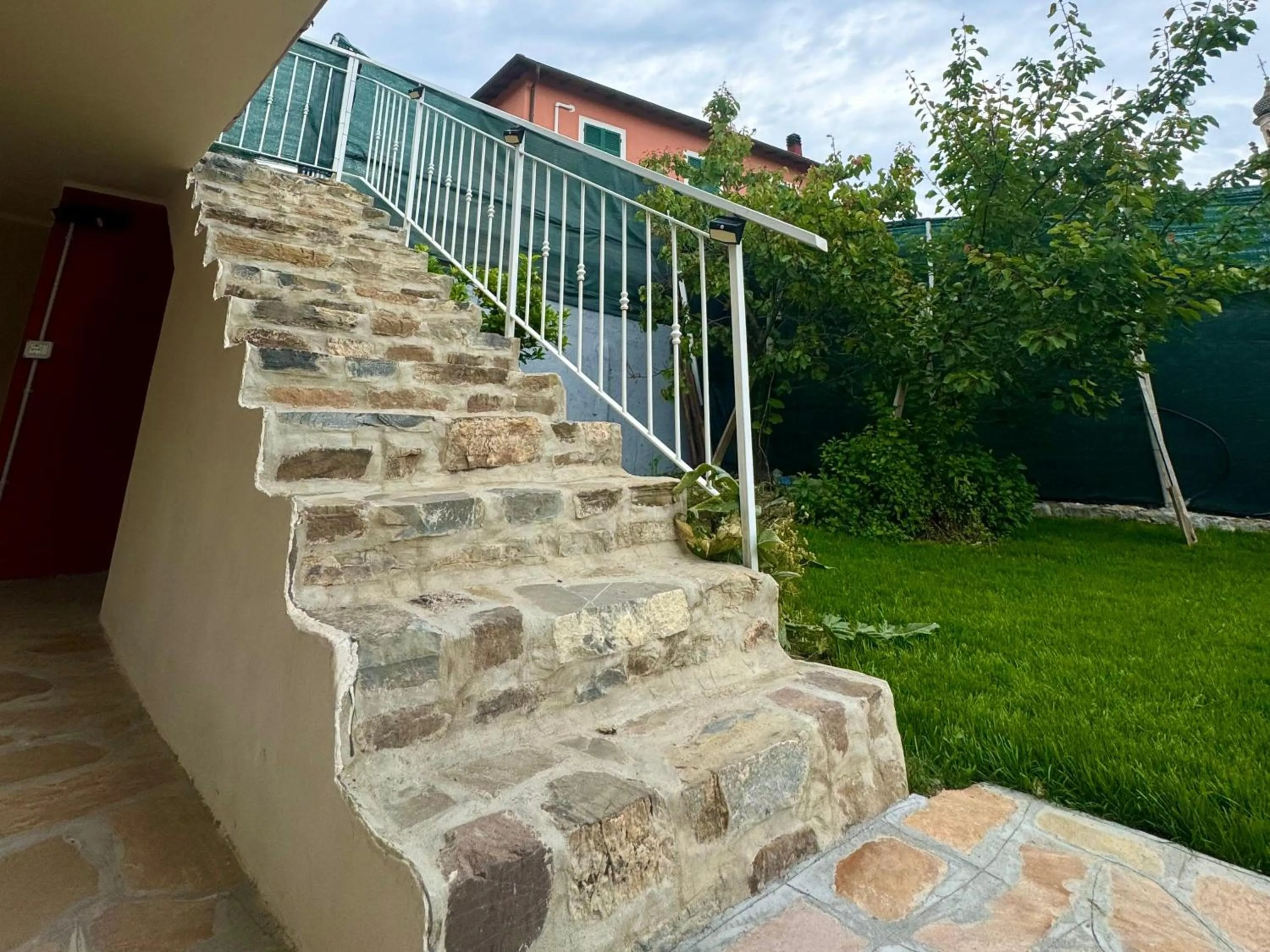 Property building in Ligo