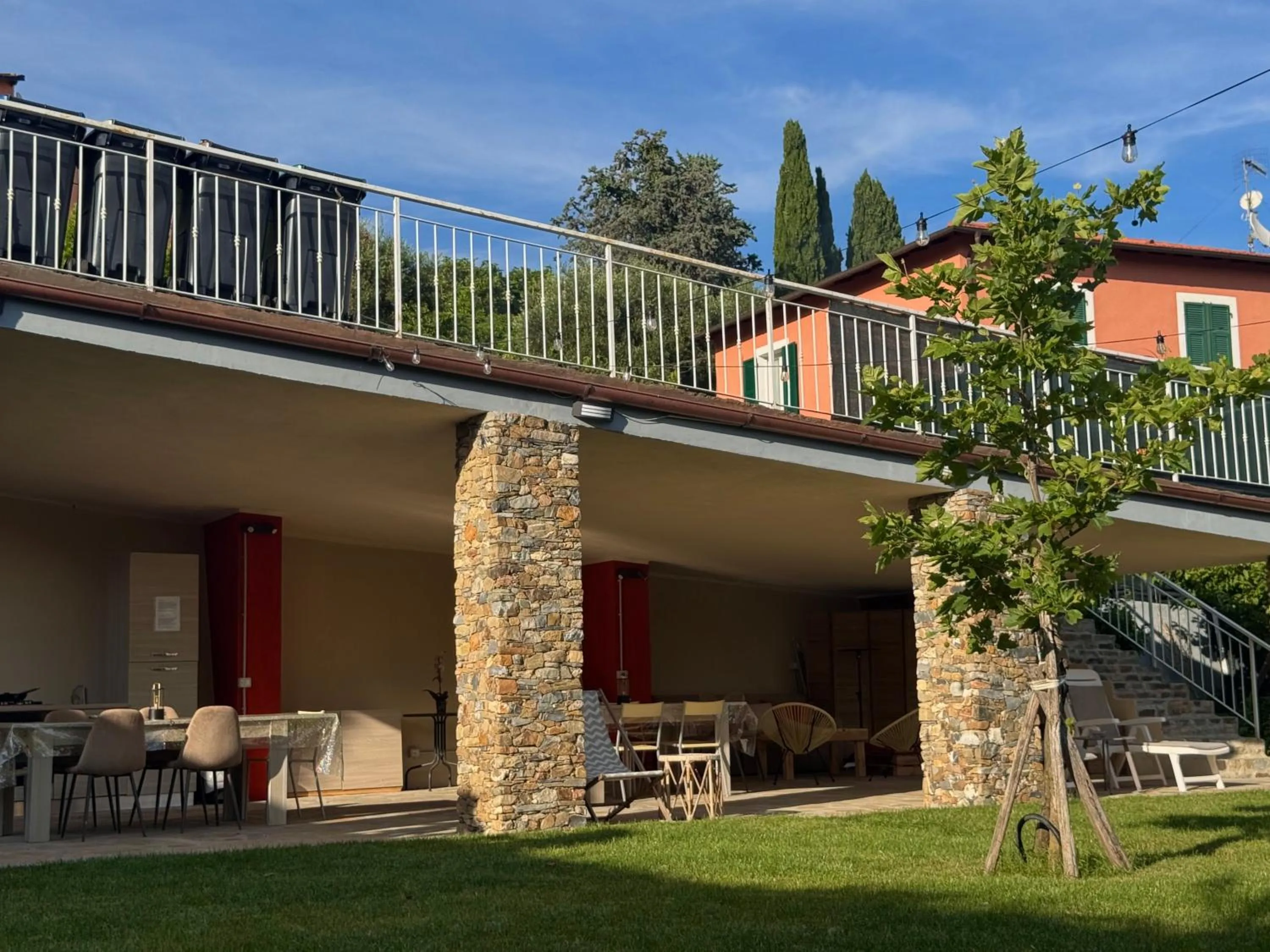 Property building in Ligo