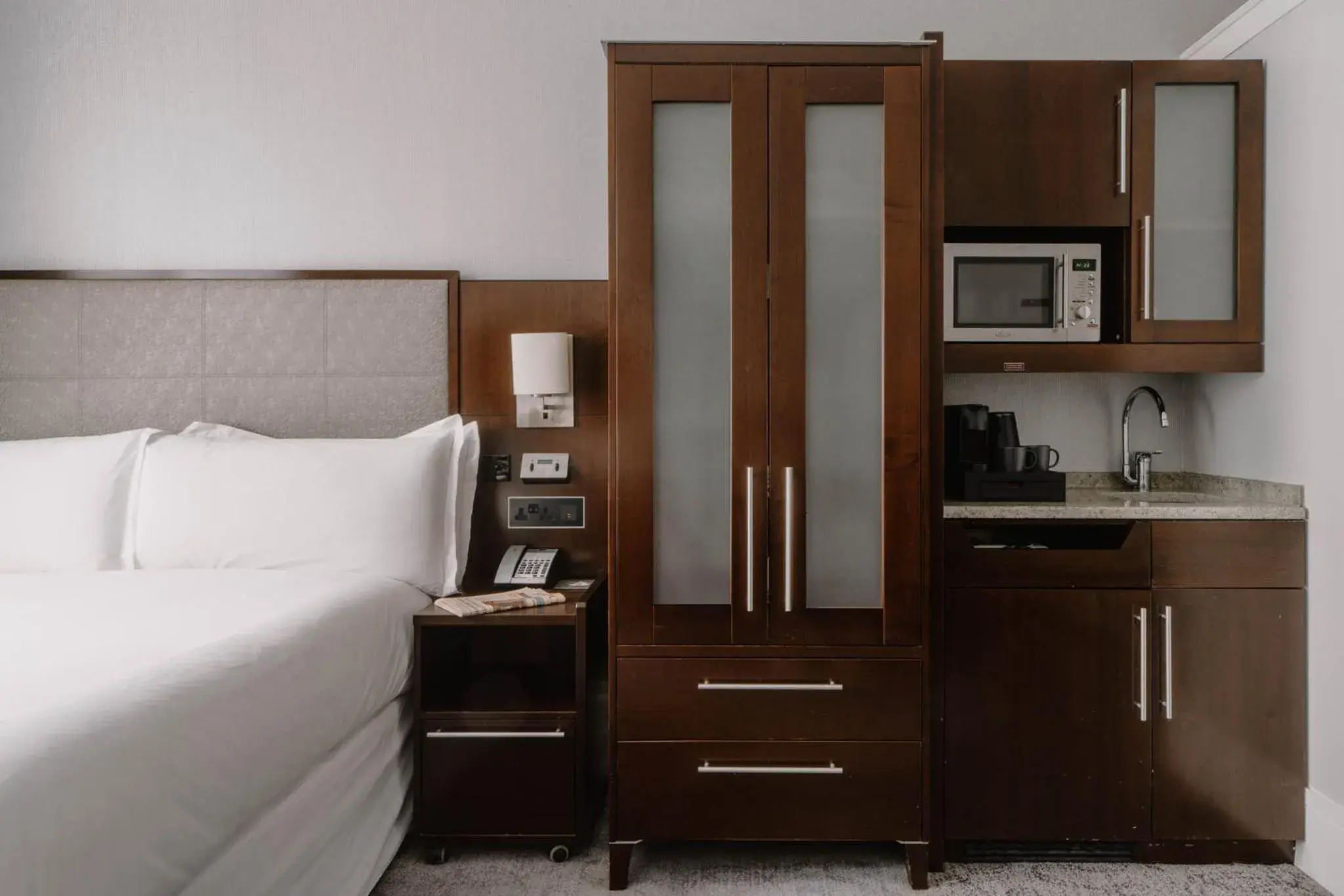 Photo of the whole room, Bed in Club Quarters Hotel Trafalgar Square, London Photo of the whole room, Bed in Club Quarters Hotel Trafalgar Square, London