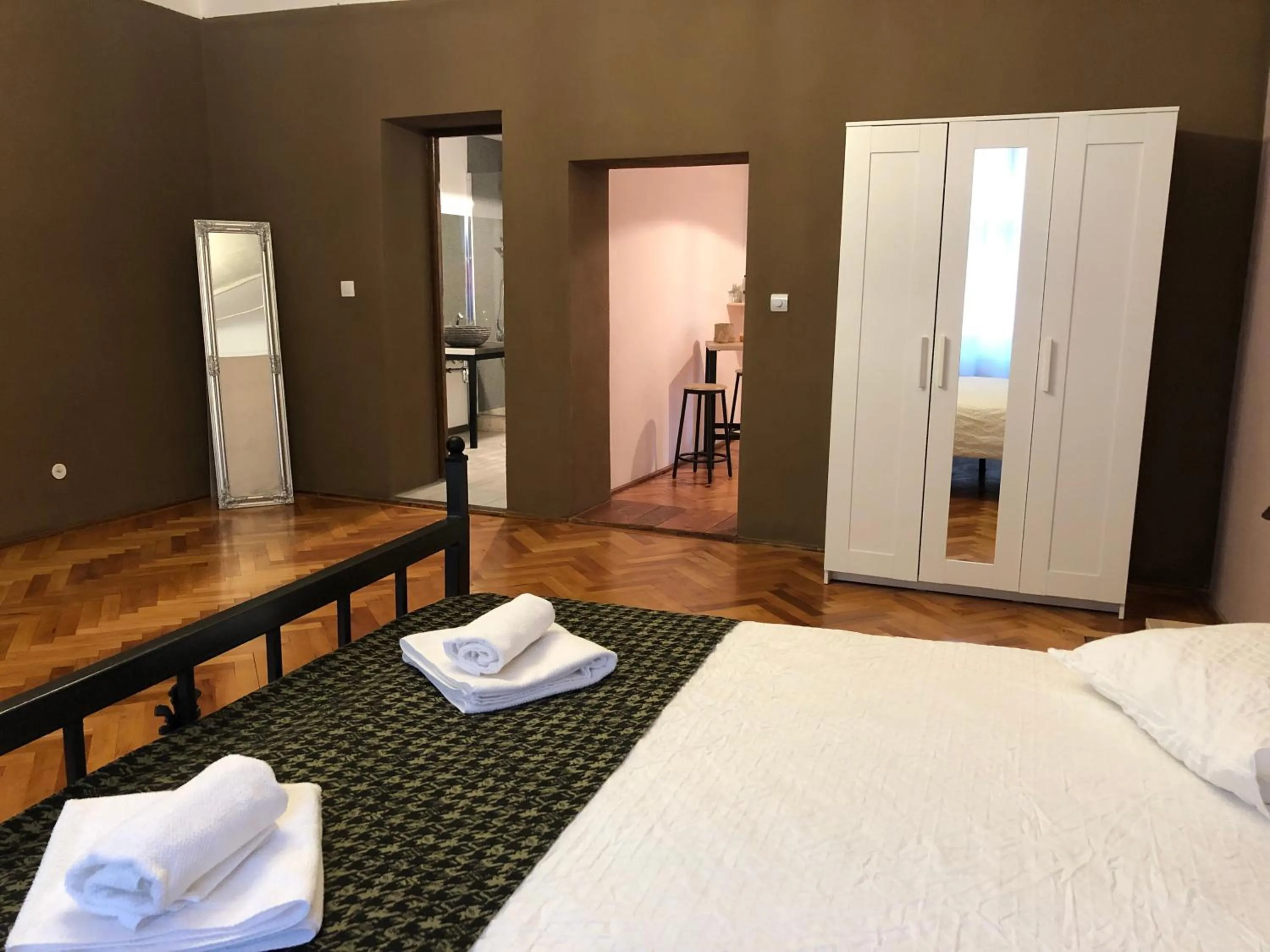 Photo of the whole room in Poet Pastior Residence