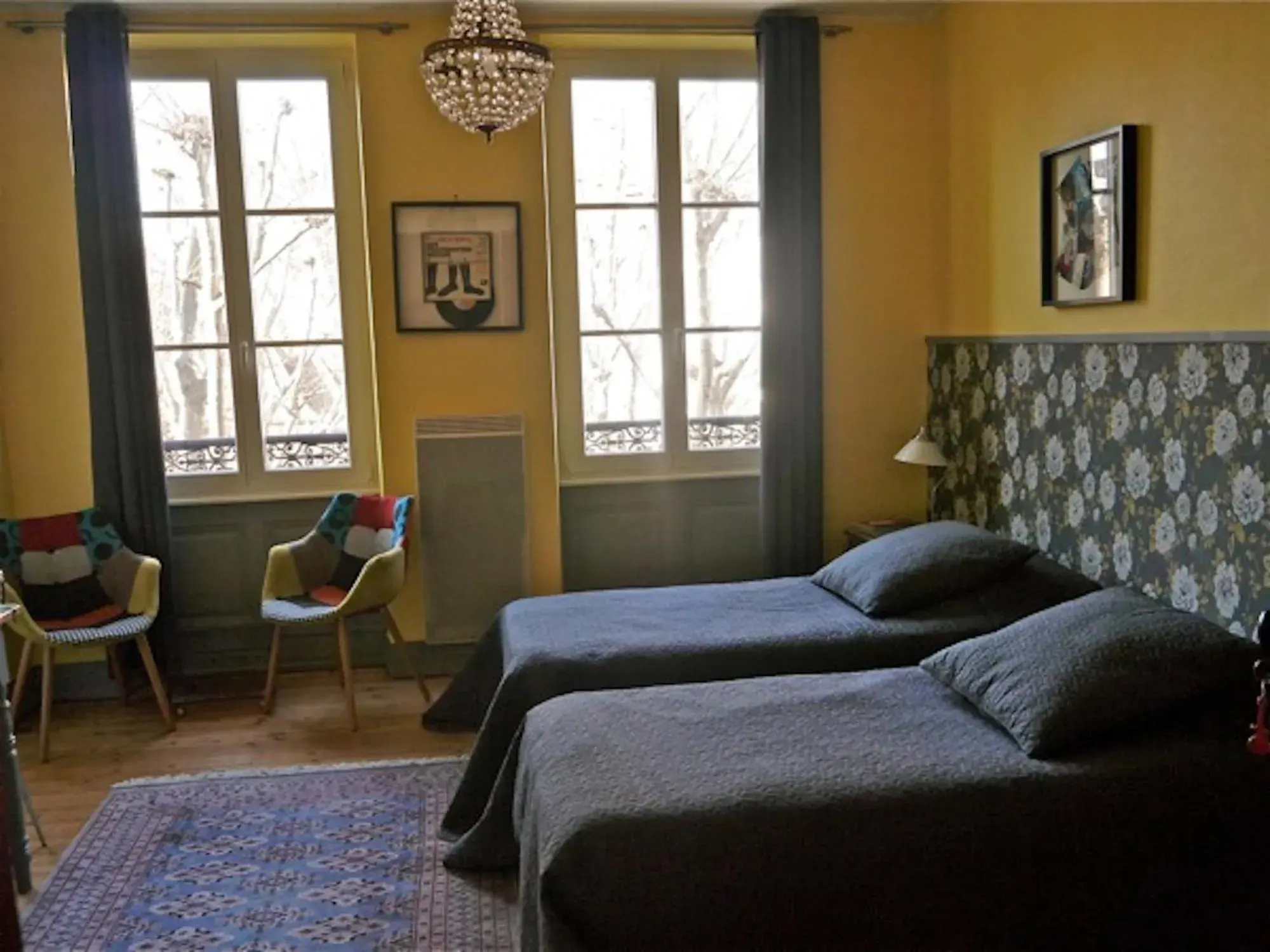 Family Room (2 Adults + 2 Children) - La Vespa in Chambre d'hôtes La Célestine Family Room (2 Adults + 2 Children) - La Vespa in Chambre d'hôtes La Célestine