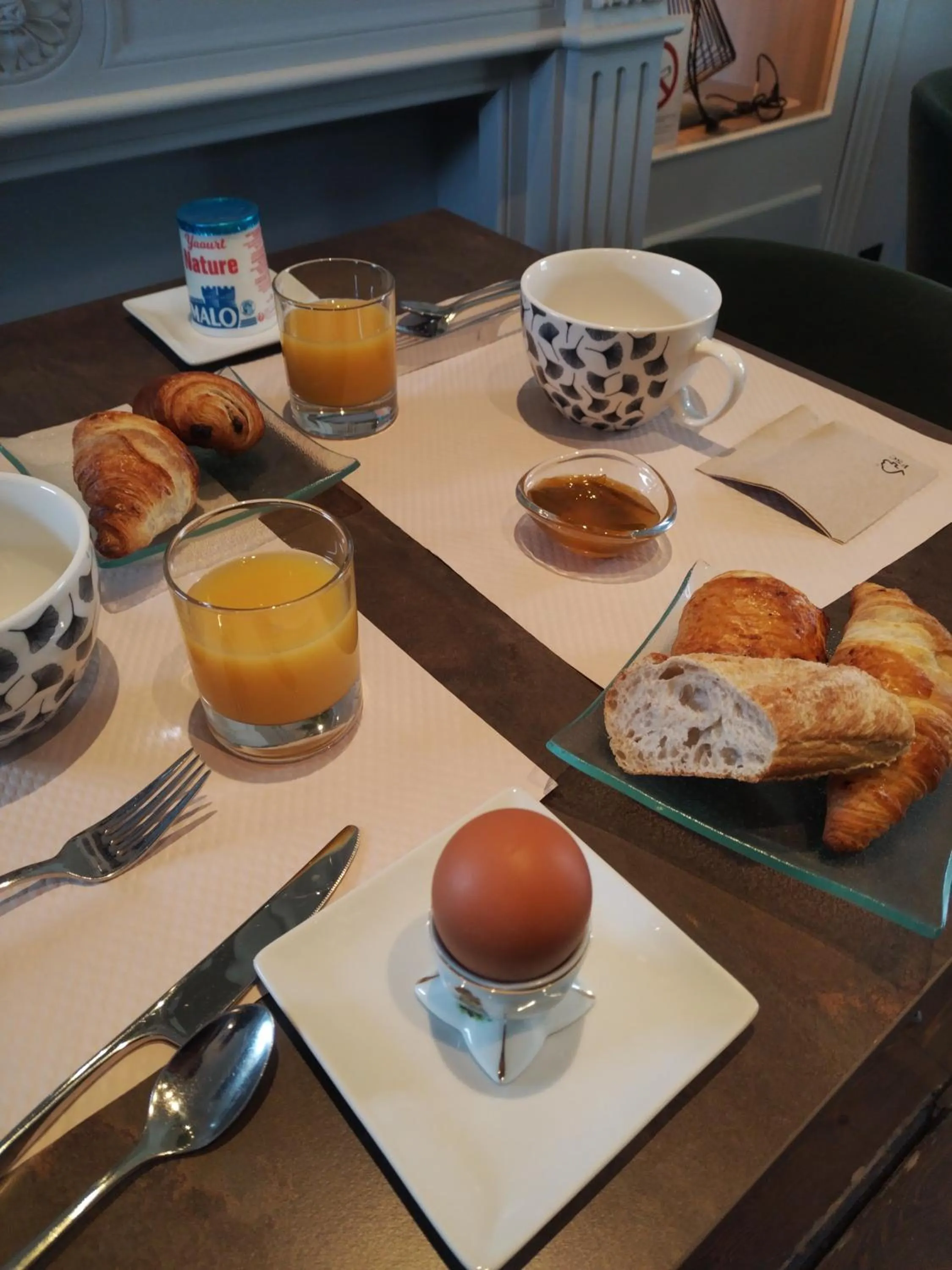 Breakfast in Hôtel de France