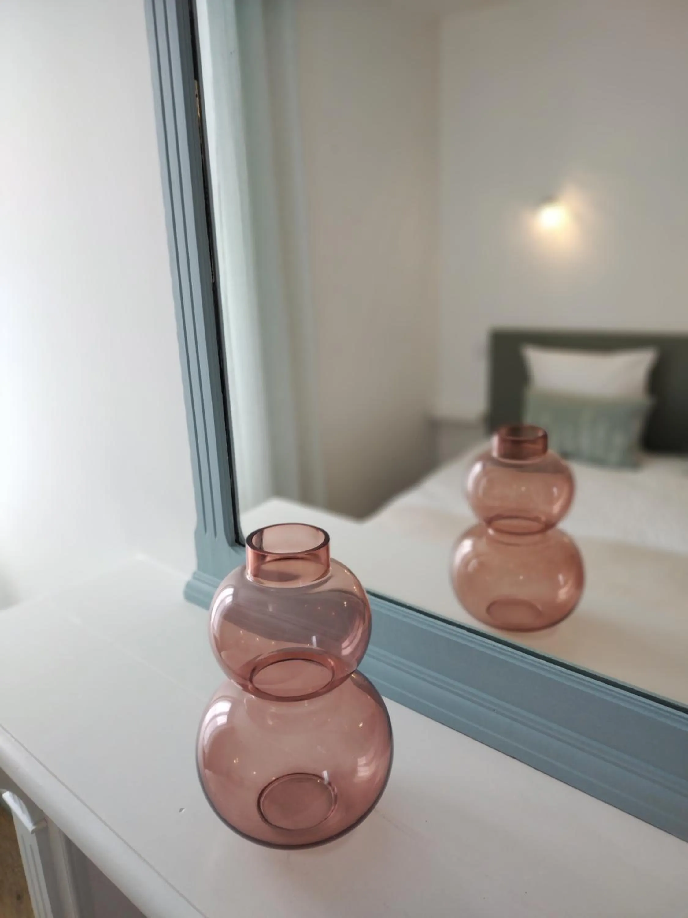 Bed in Hôtel de France