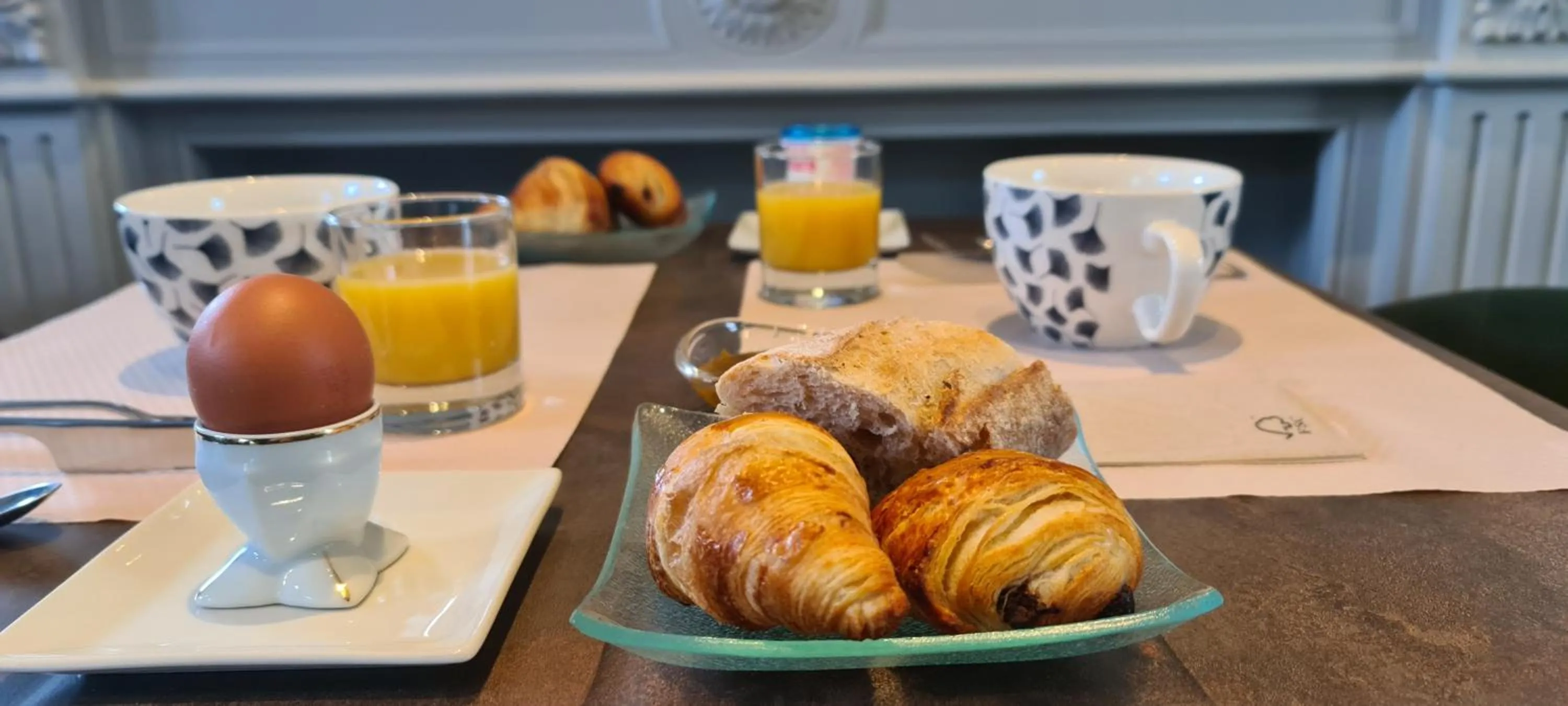 Breakfast in Hôtel de France