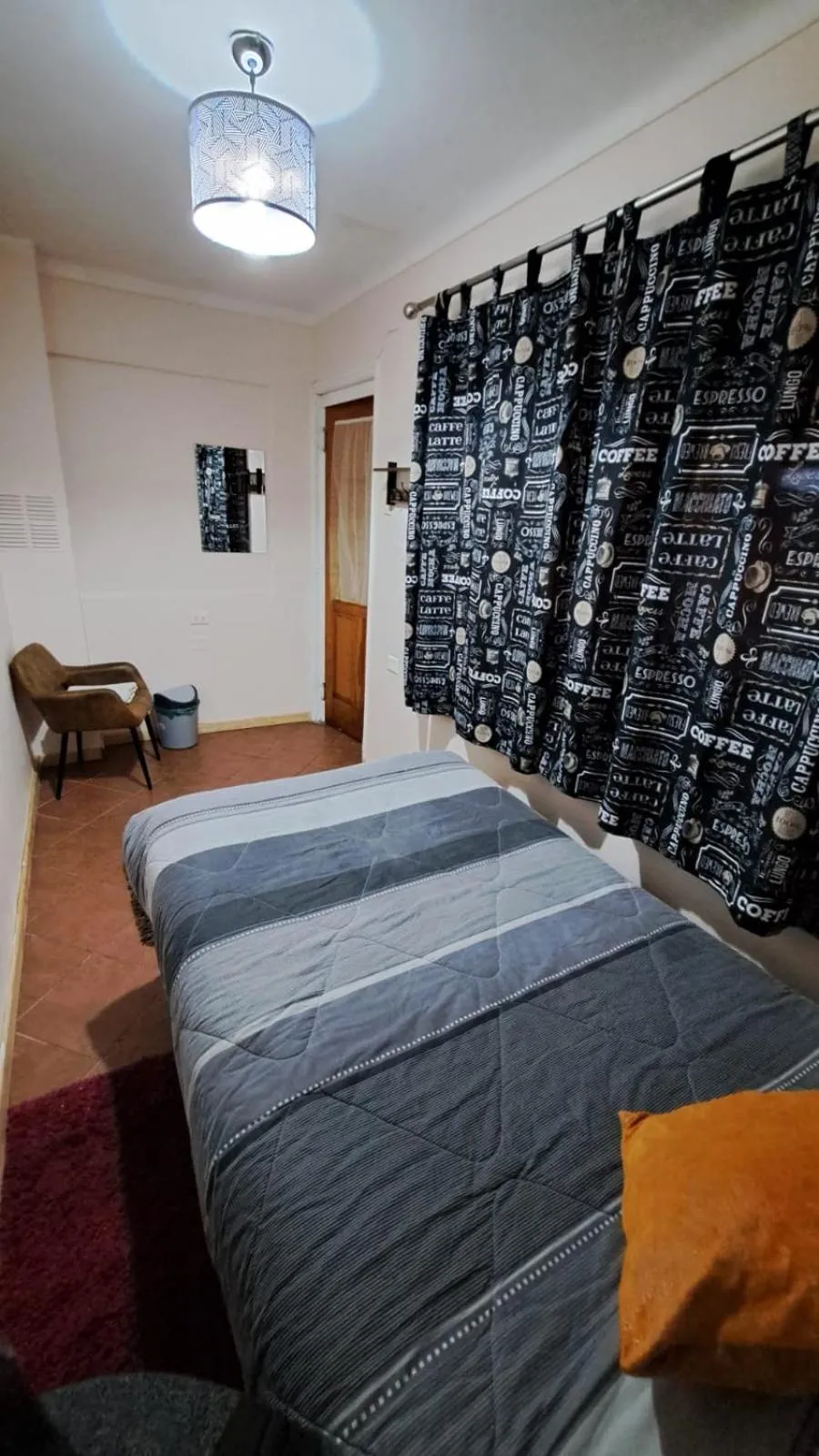 Single Room - single occupancy in Aji Verde Hostel