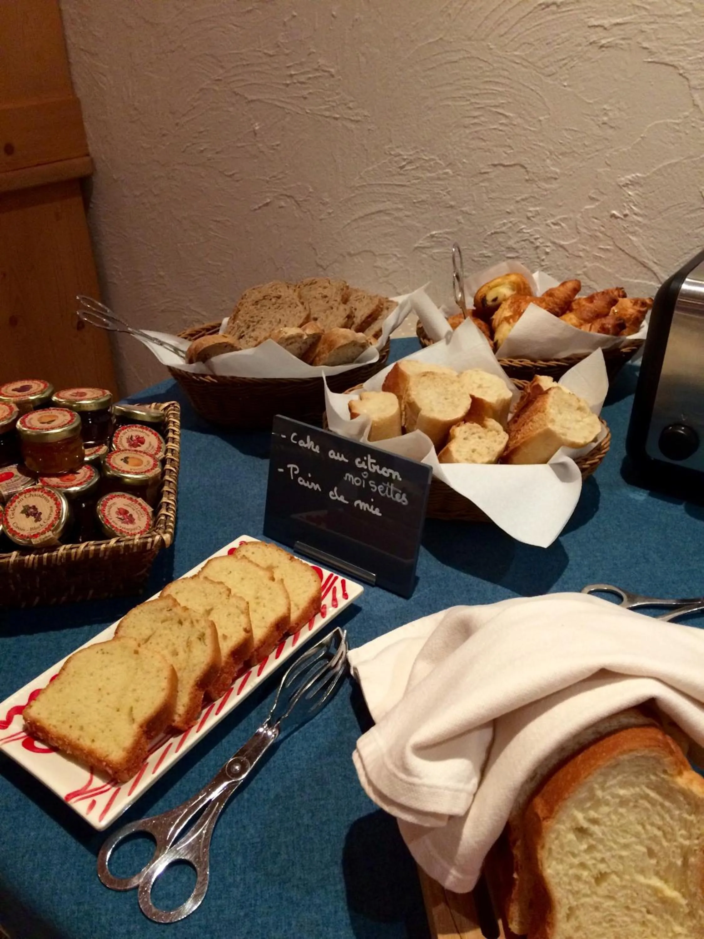 Food and drinks in Oustalet