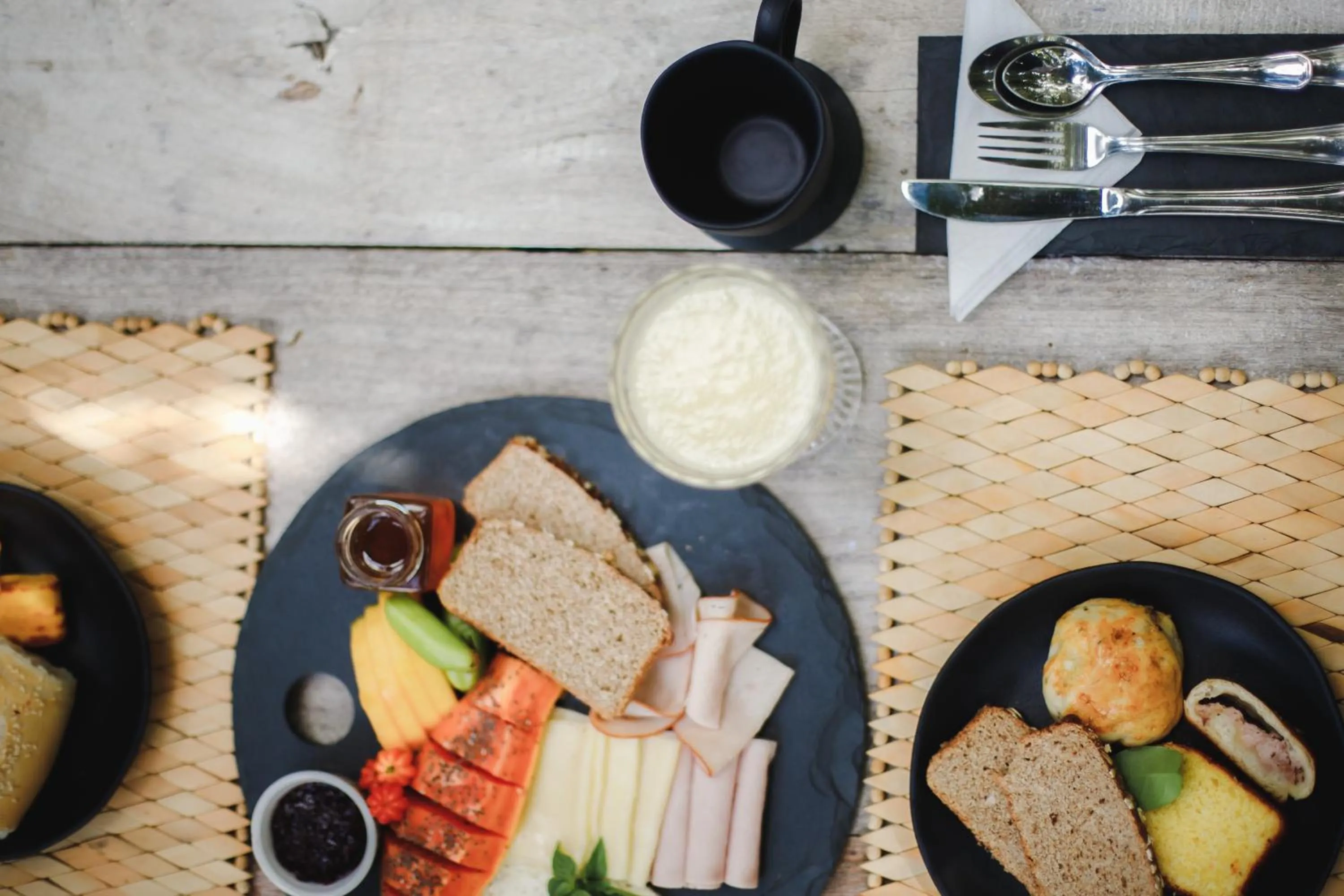 Food and drinks in Pousada Seis e Meia