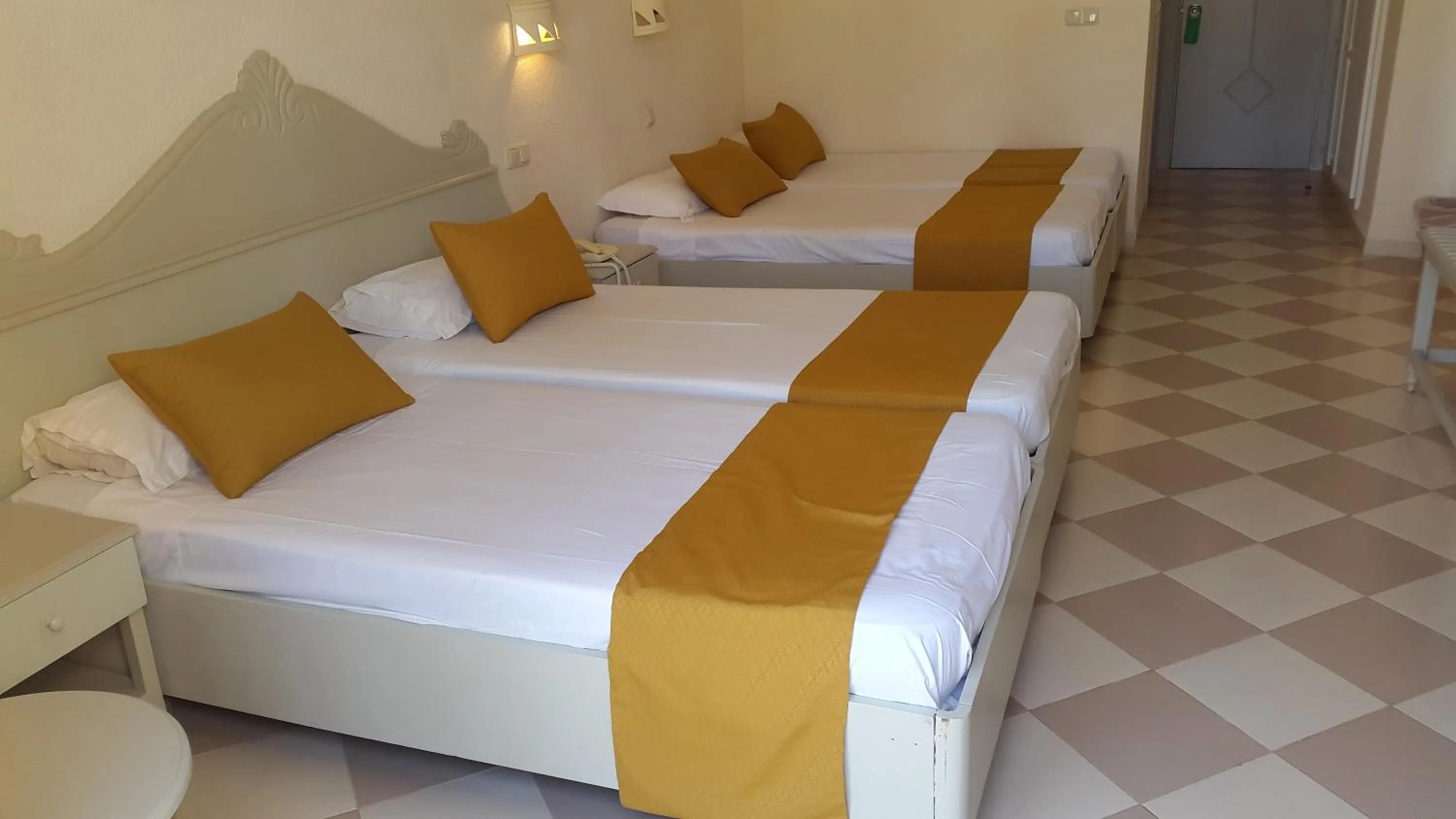 Bed in Zephir Hôtel & Spa