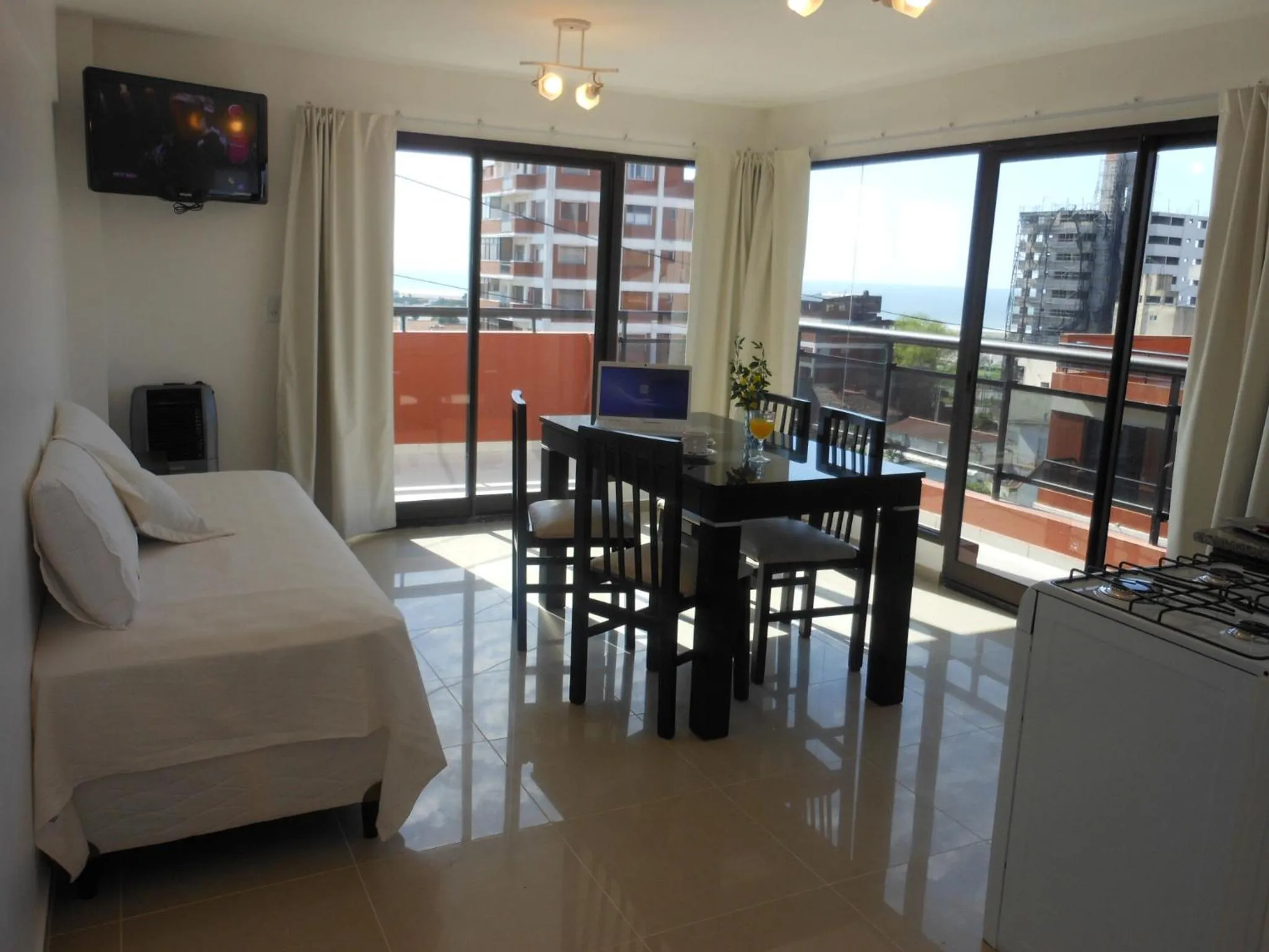 Living room, Bed in Montecarlo Apartment & Suite