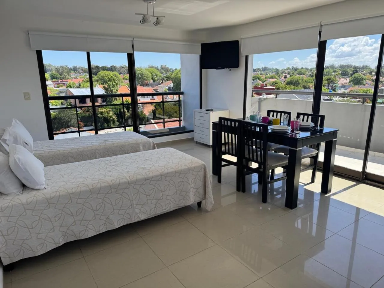 Dining area, Bed in Montecarlo Apartment & Suite