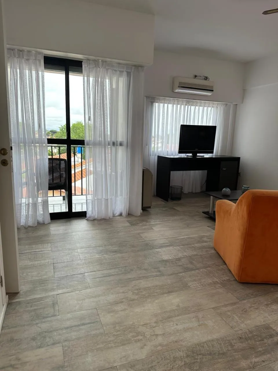 Living room in Montecarlo Apartment & Suite