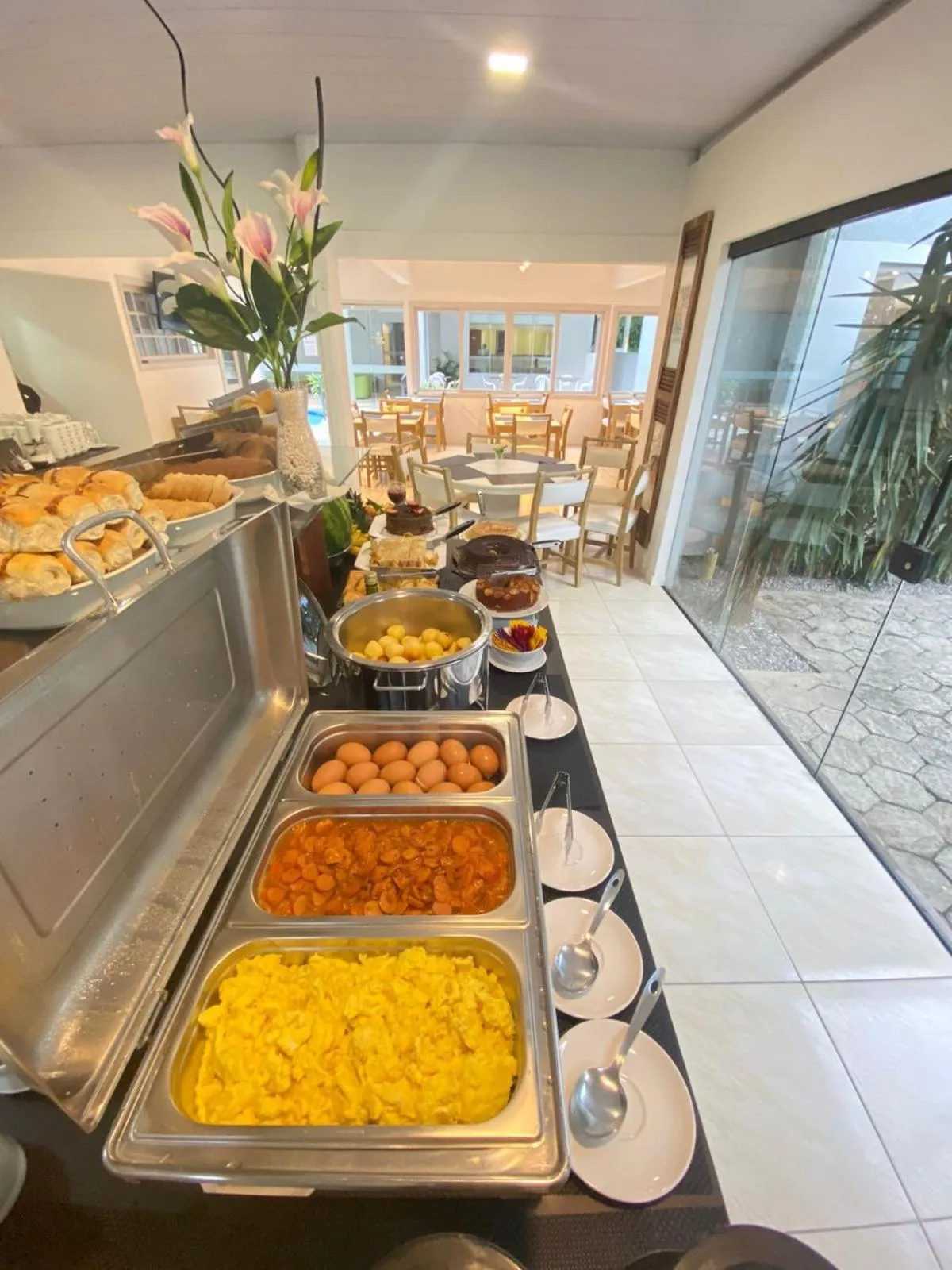 Breakfast in Caravaggio Praia Hotel