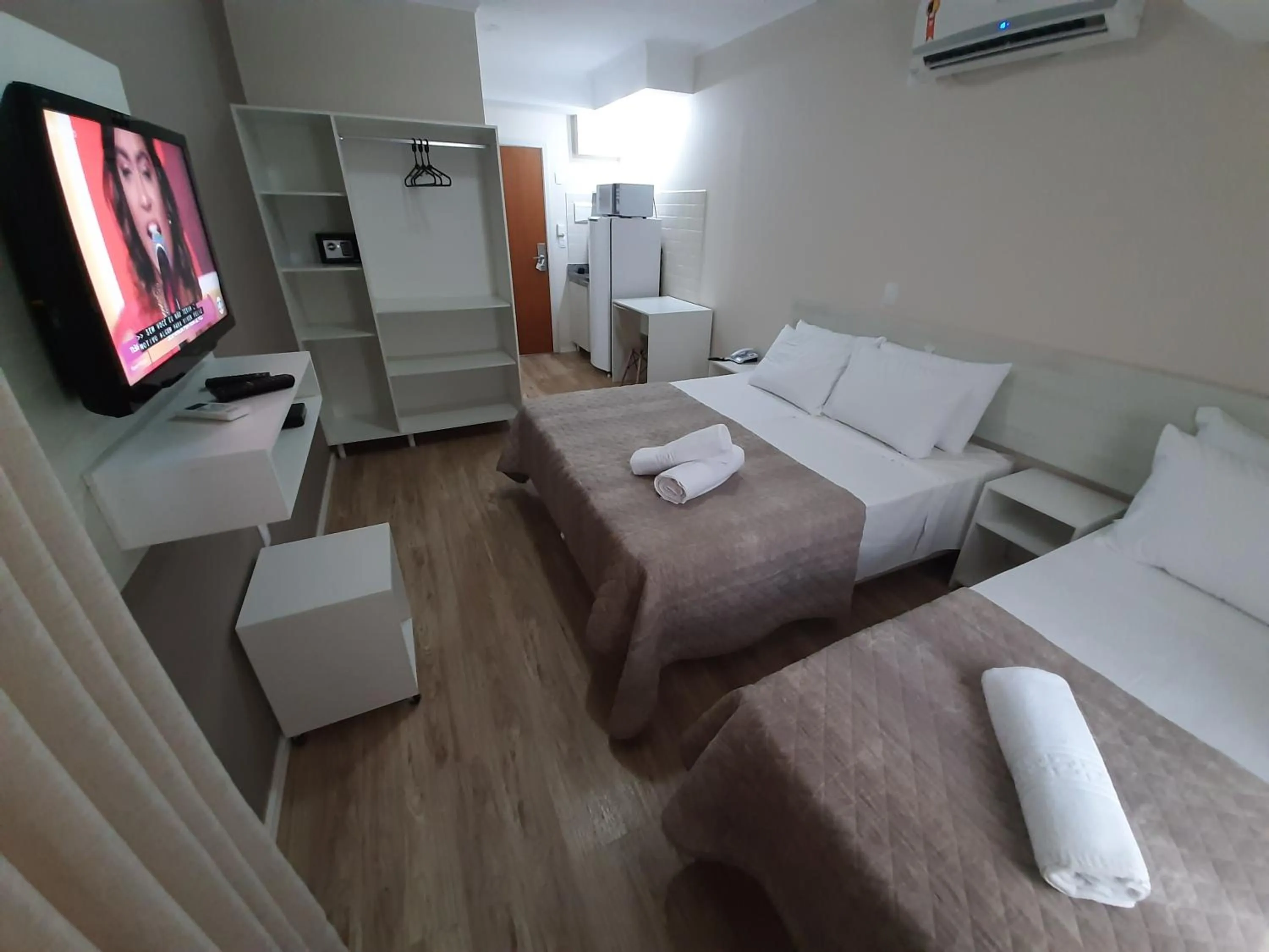 Bed in Caravaggio Praia Hotel