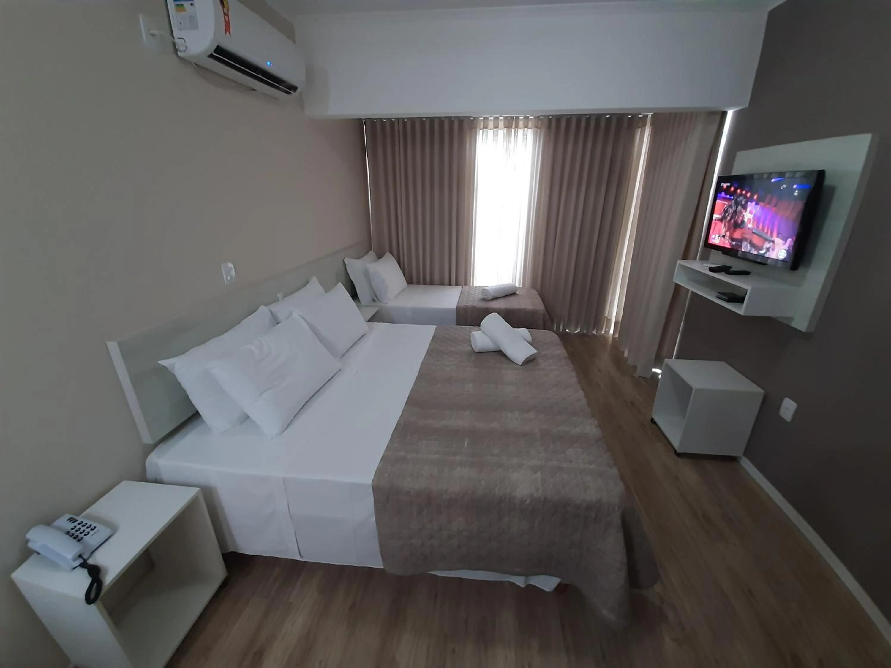 Bed in Caravaggio Praia Hotel