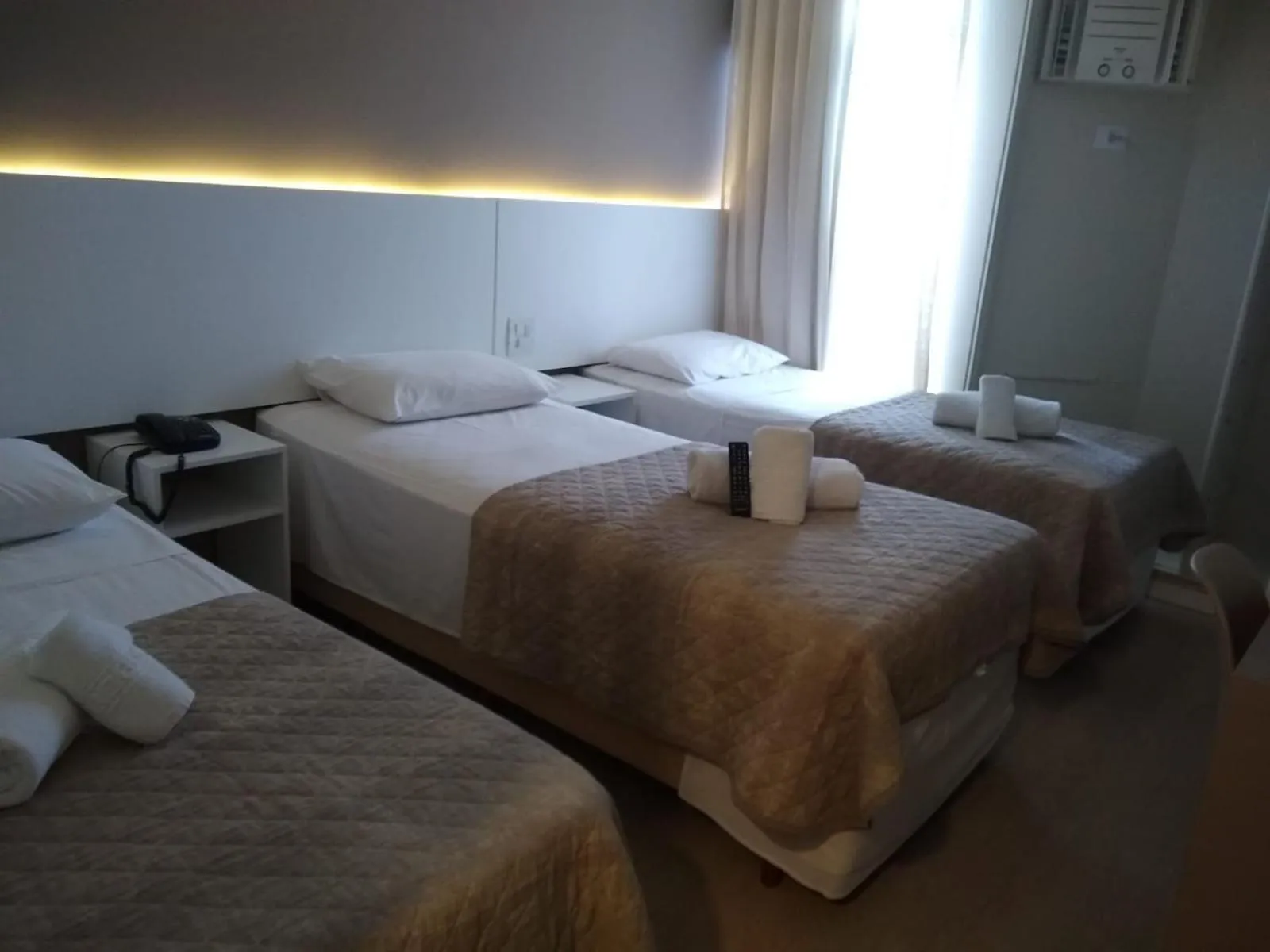 Bed in Caravaggio Praia Hotel