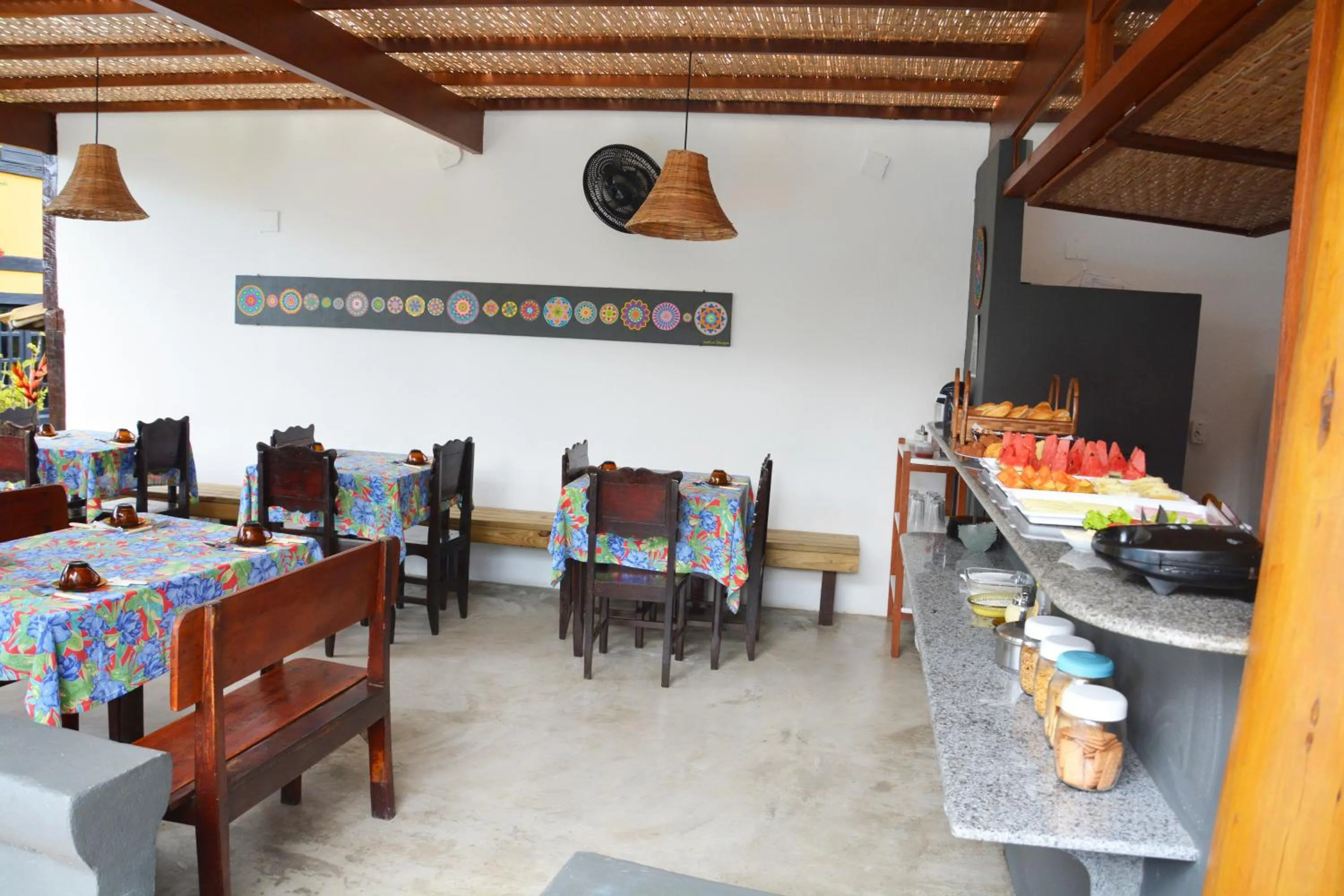 Buffet breakfast in Pousada Mar Aberto