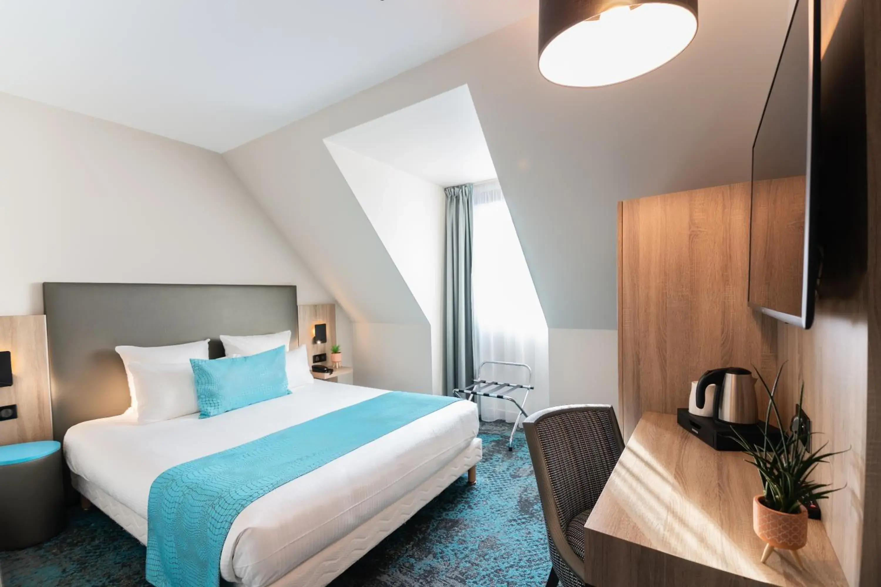 Bedroom, Bed in Hôtel Turenne