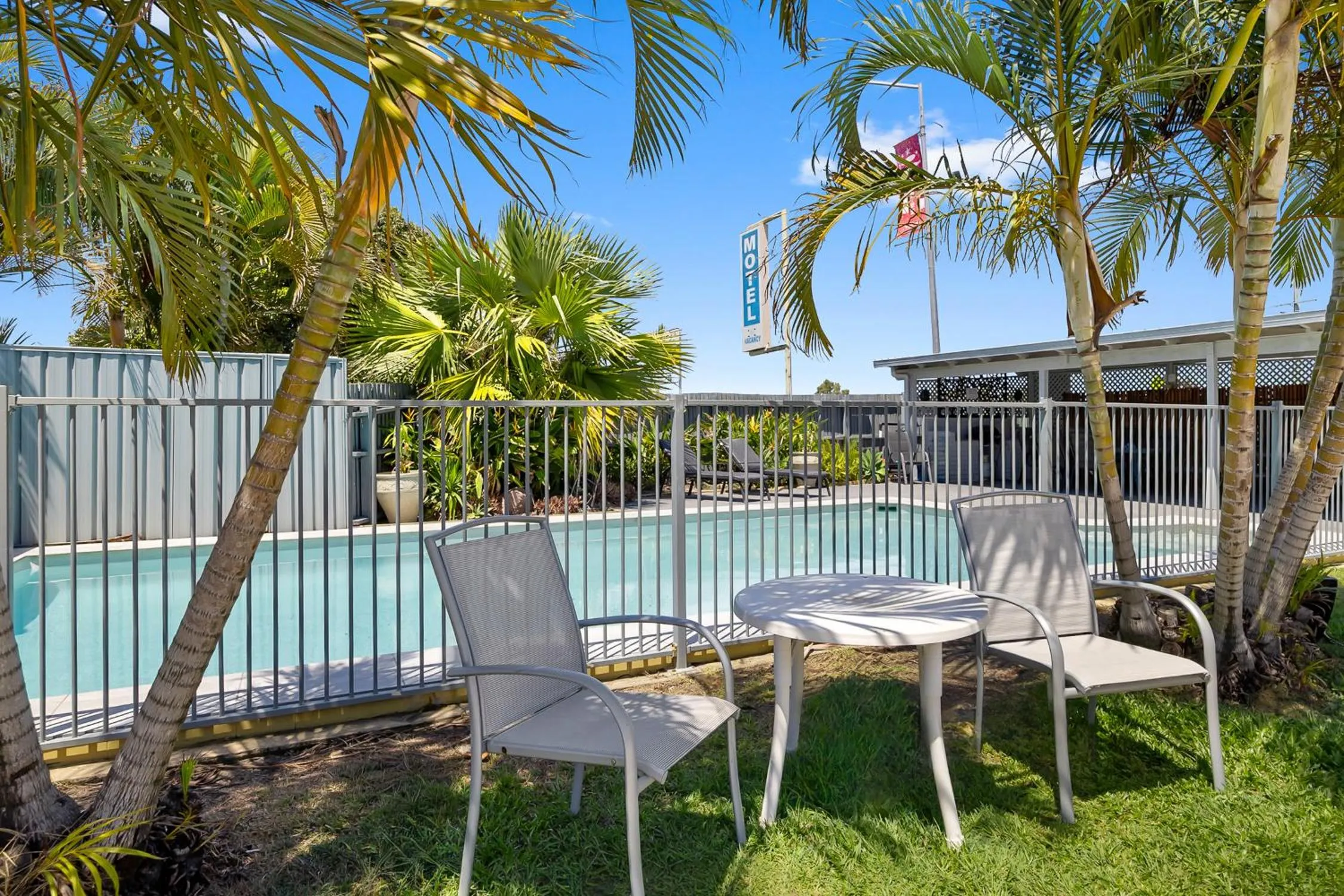 Pacific Paradise Airport Motel