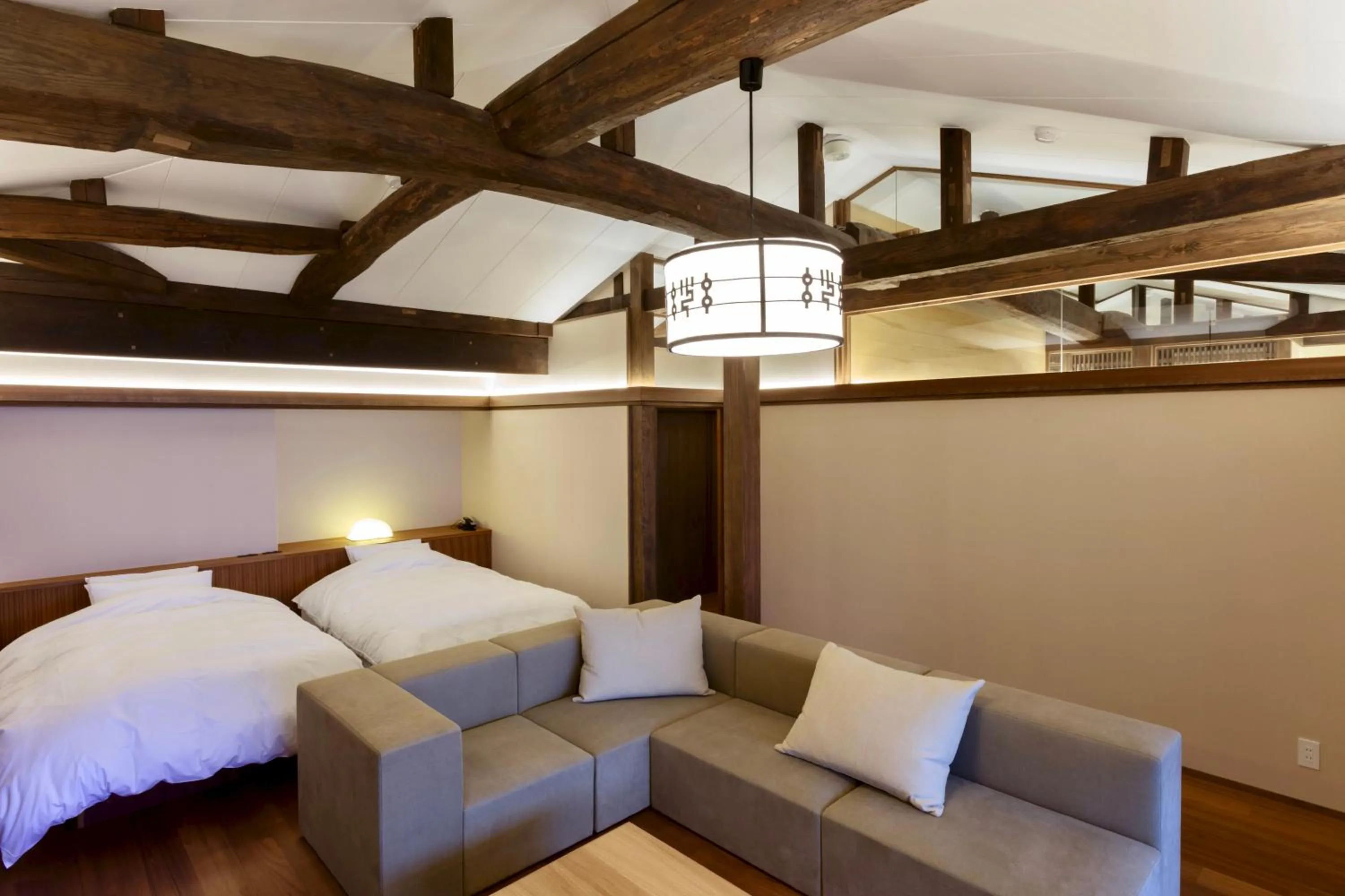 Photo of the whole room, Bed in Genmyoan