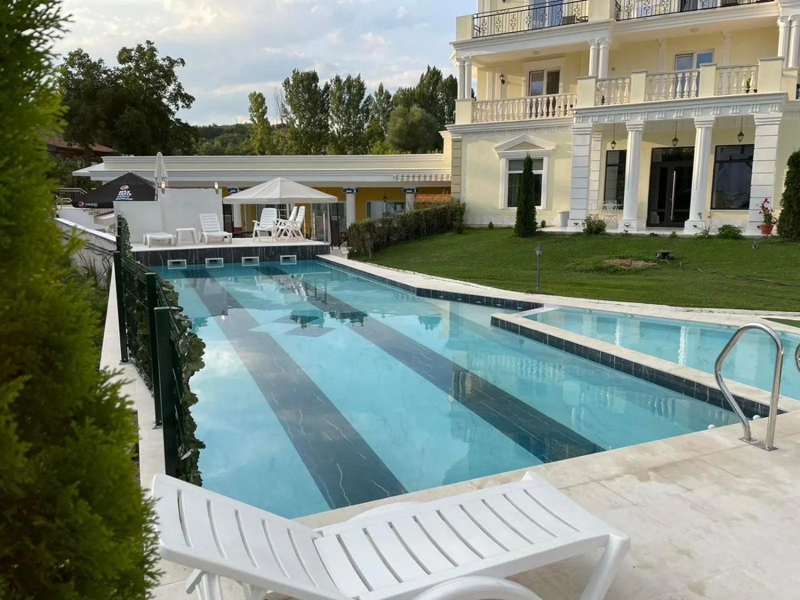 Aleksov Complex Aleksion Palace