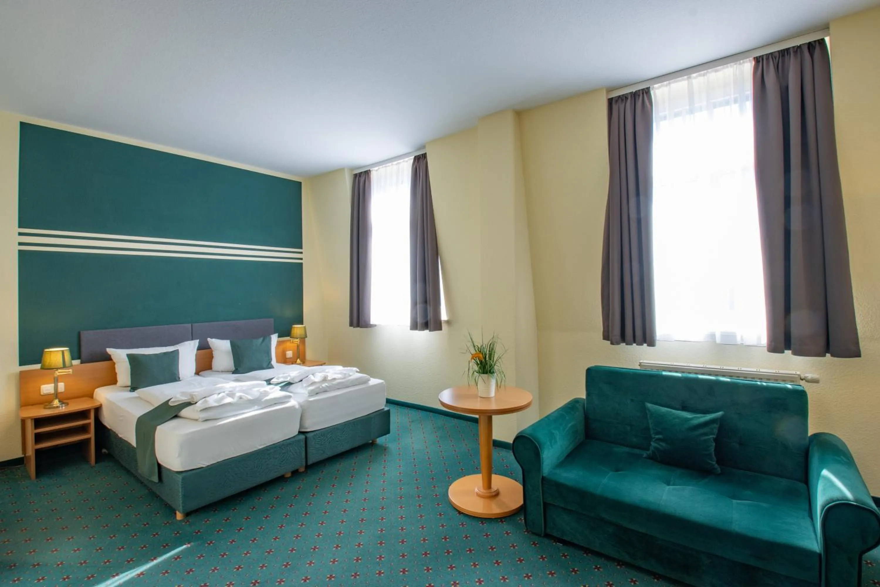 Photo of the whole room, Bed in Ferien Hotel Villa Südharz