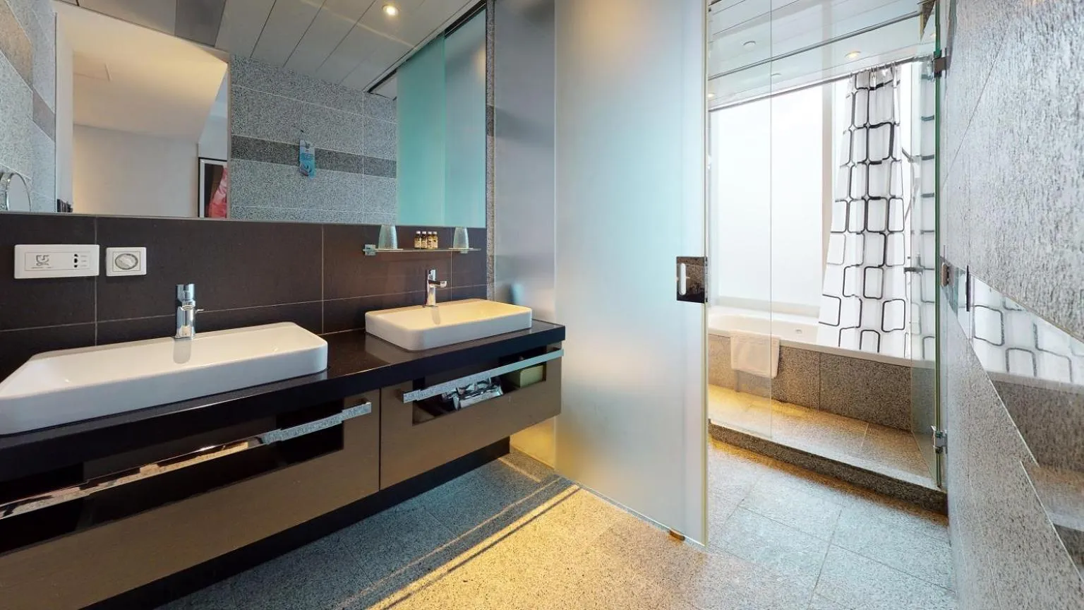 Bathroom in Hotel Madera Hong Kong