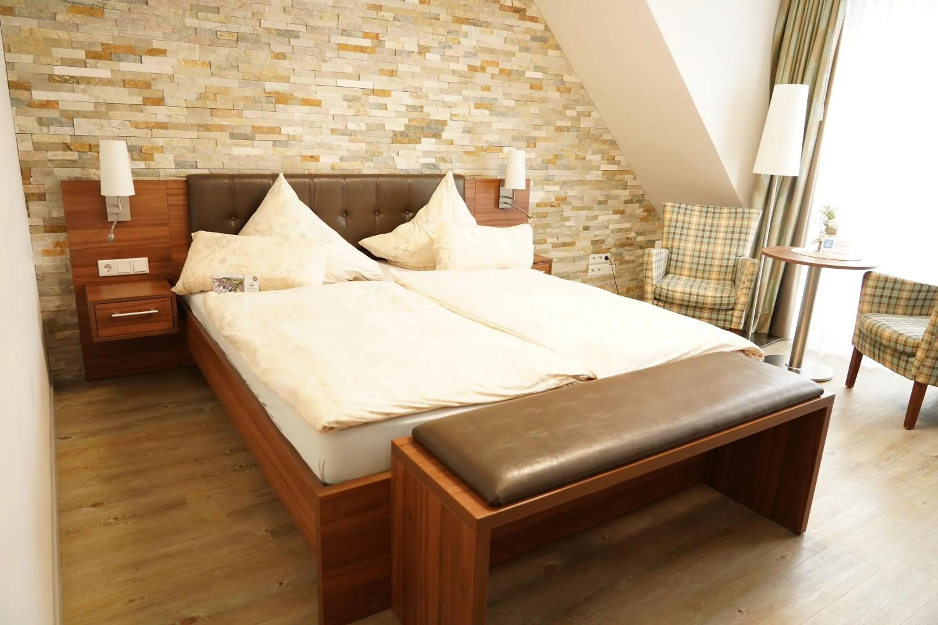 Bed in Hotel Dreyer Garni