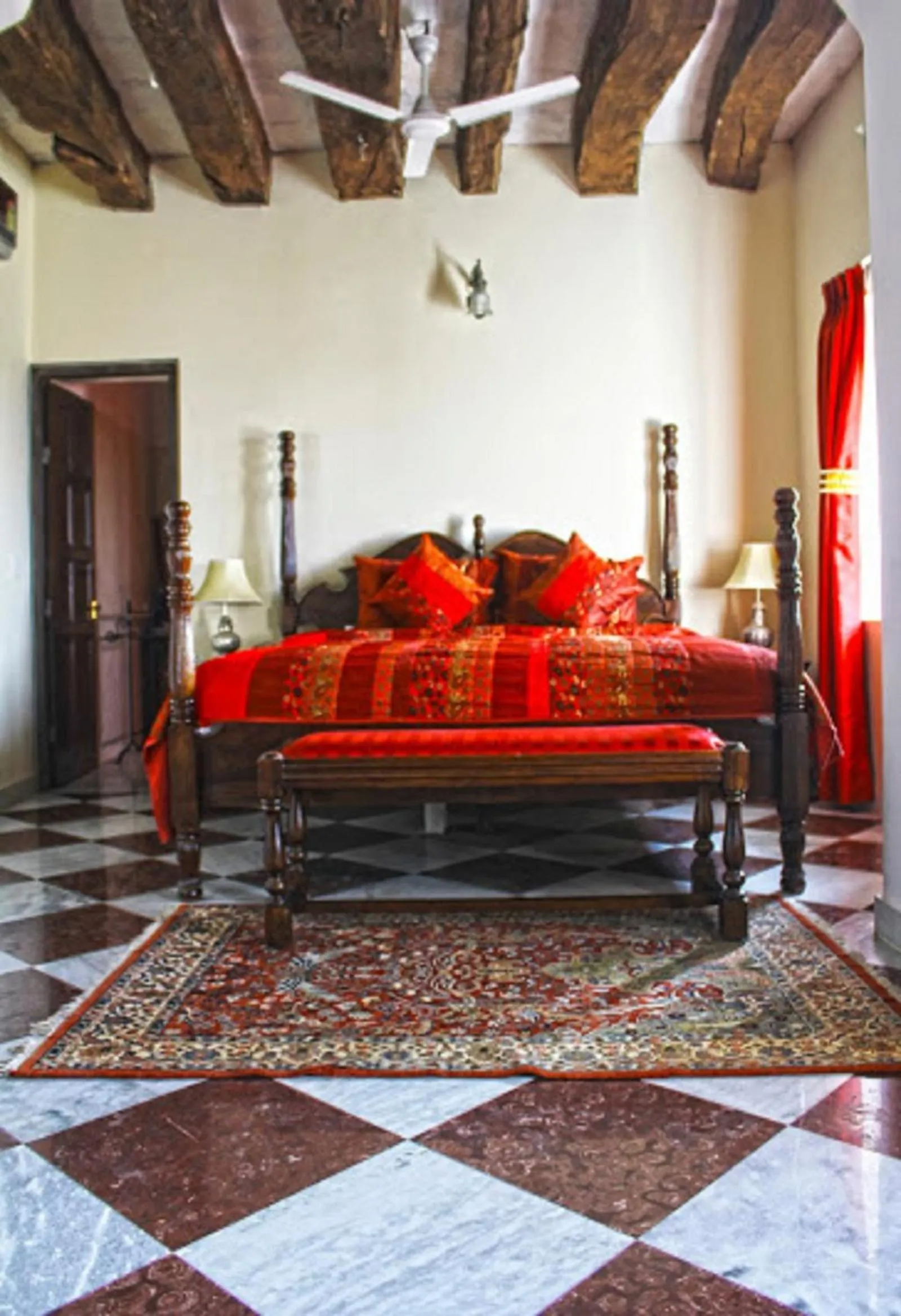 Bed in Fort Barli - A 16th Century Castle