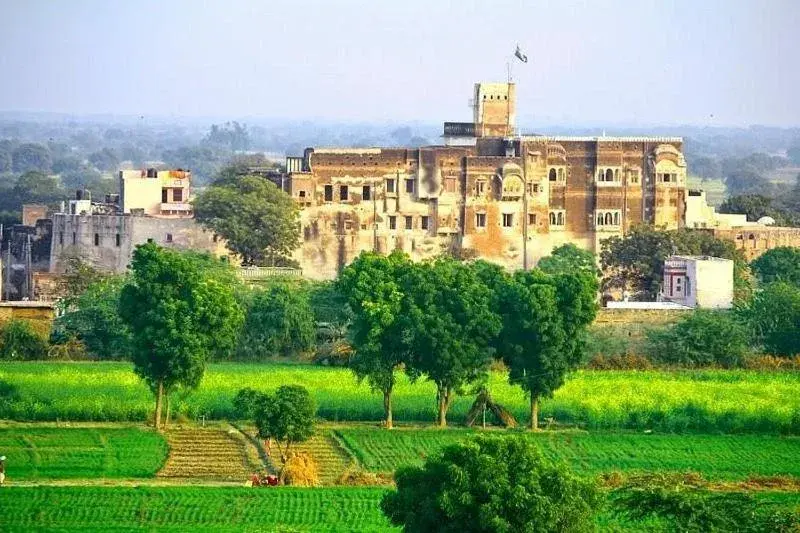 Property building in Fort Barli - A 16th Century Castle Property building in Fort Barli - A 16th Century Castle