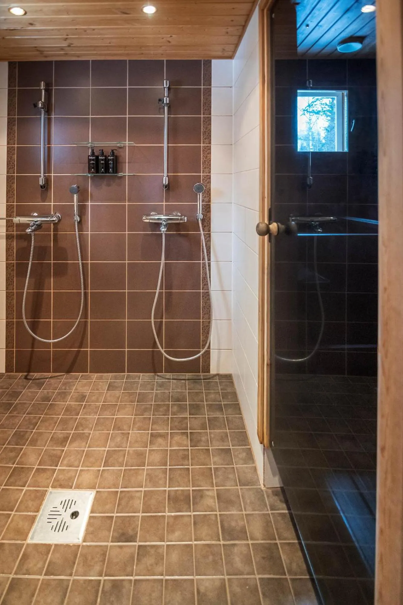 Shower in Napapiirin Järvilomat