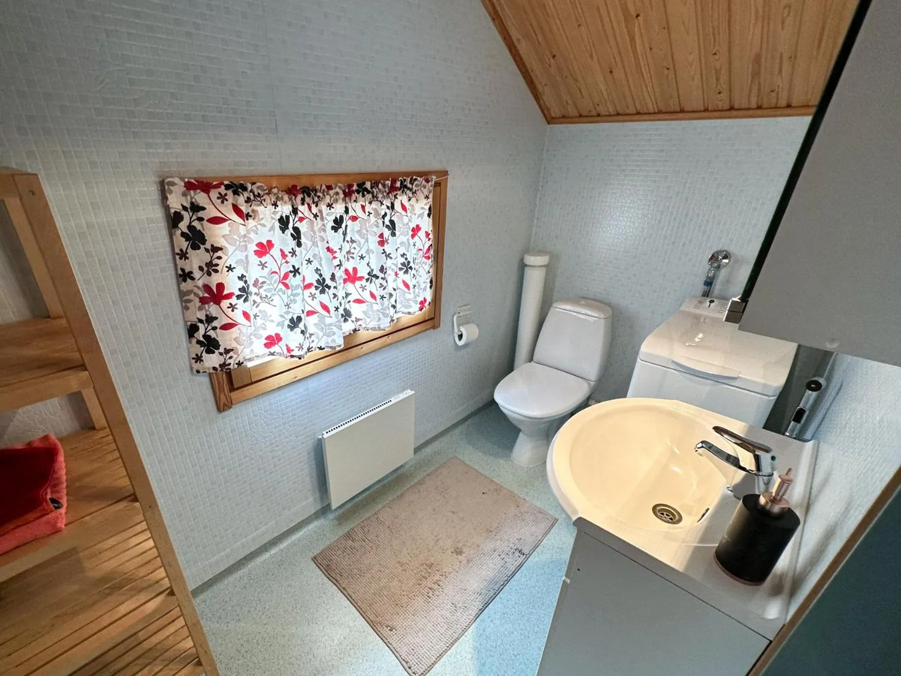 Toilet in Napapiirin Järvilomat