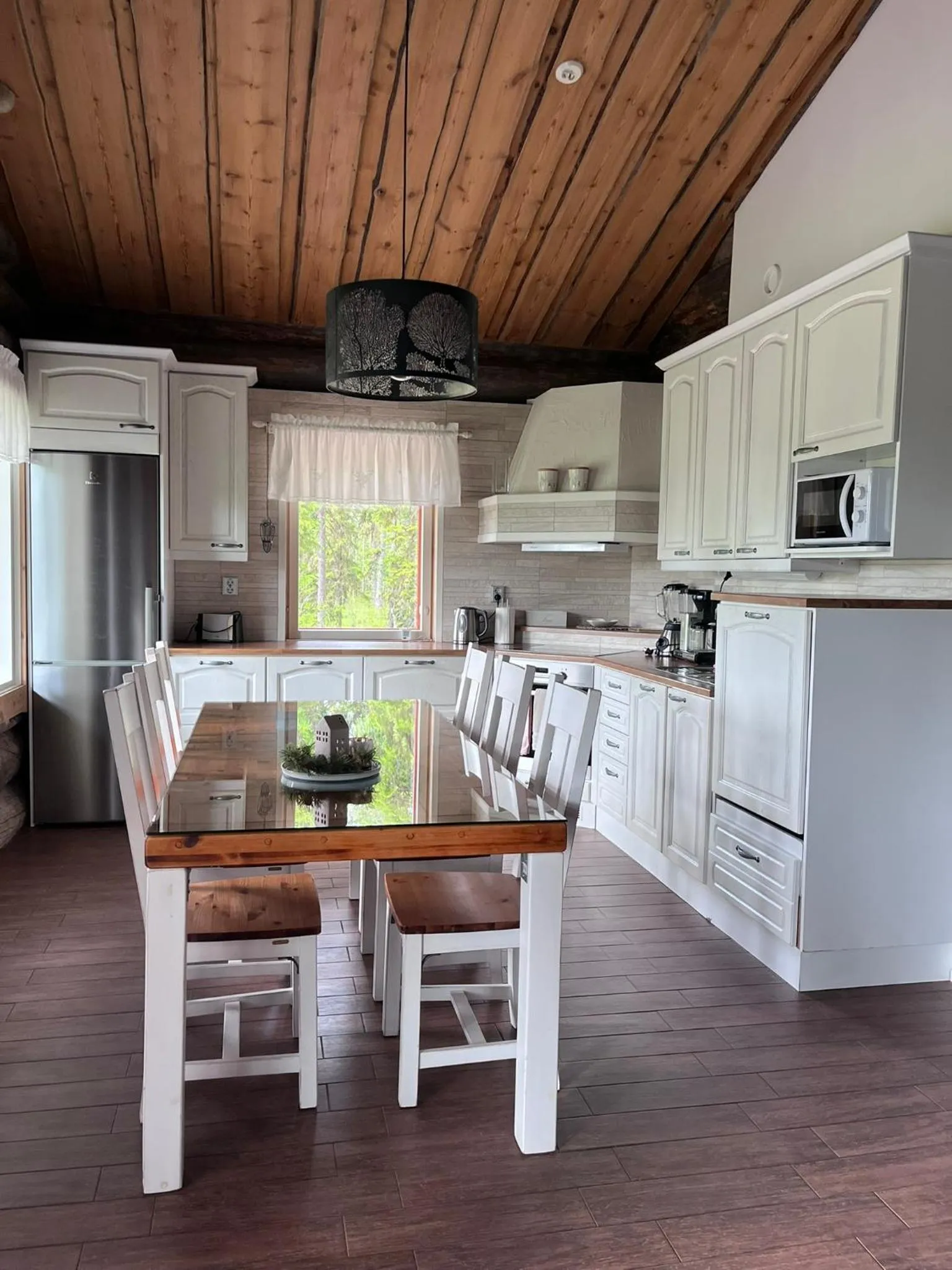 kitchen in Napapiirin Järvilomat