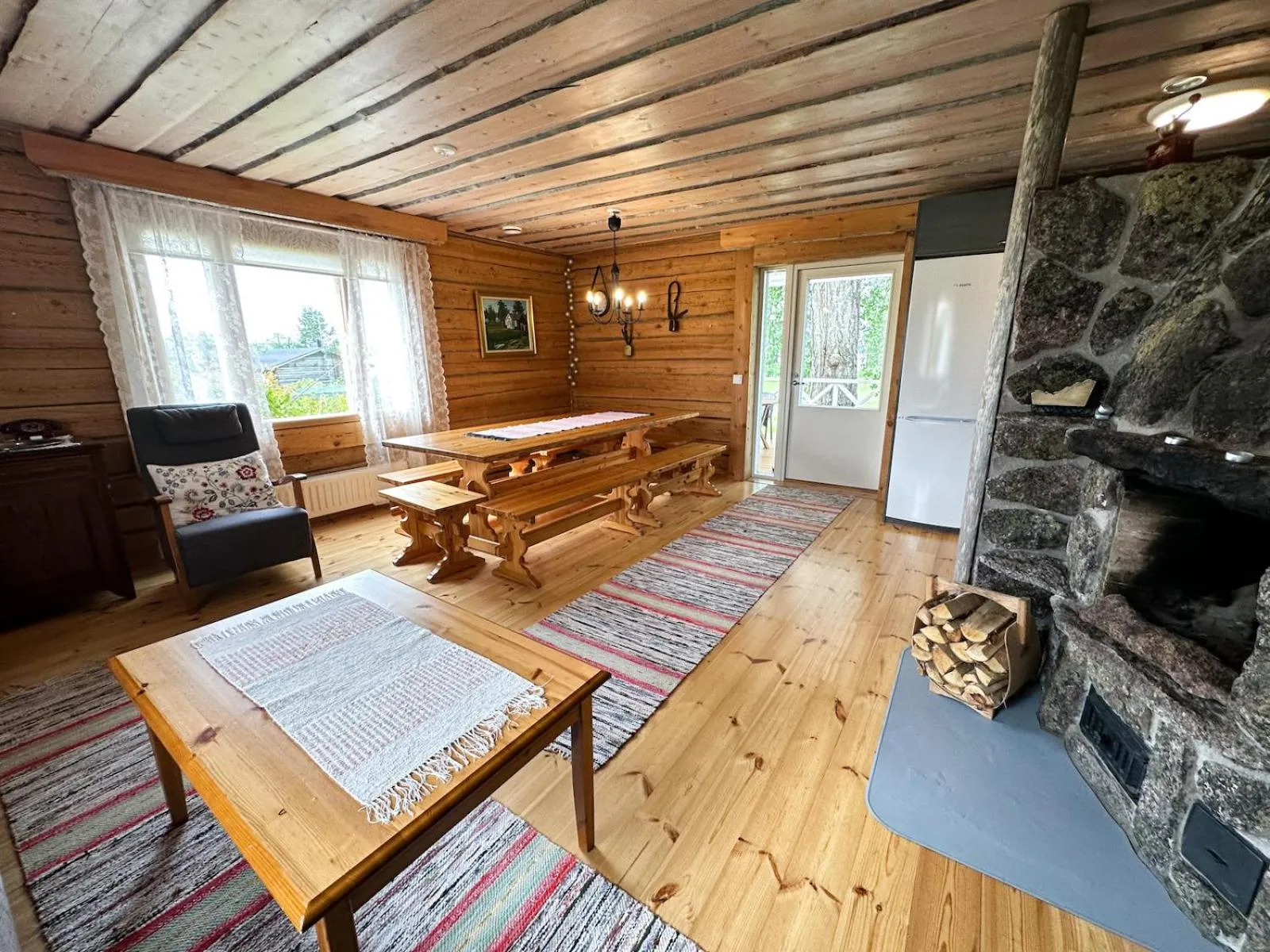 Seating area in Napapiirin Järvilomat