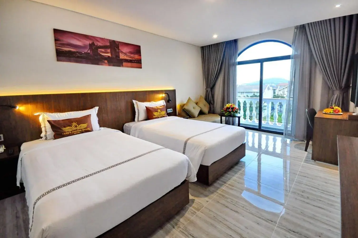 Deluxe Double or Twin Room in Crown Nguyen Hoang Hotel Deluxe Double or Twin Room in Crown Nguyen Hoang Hotel