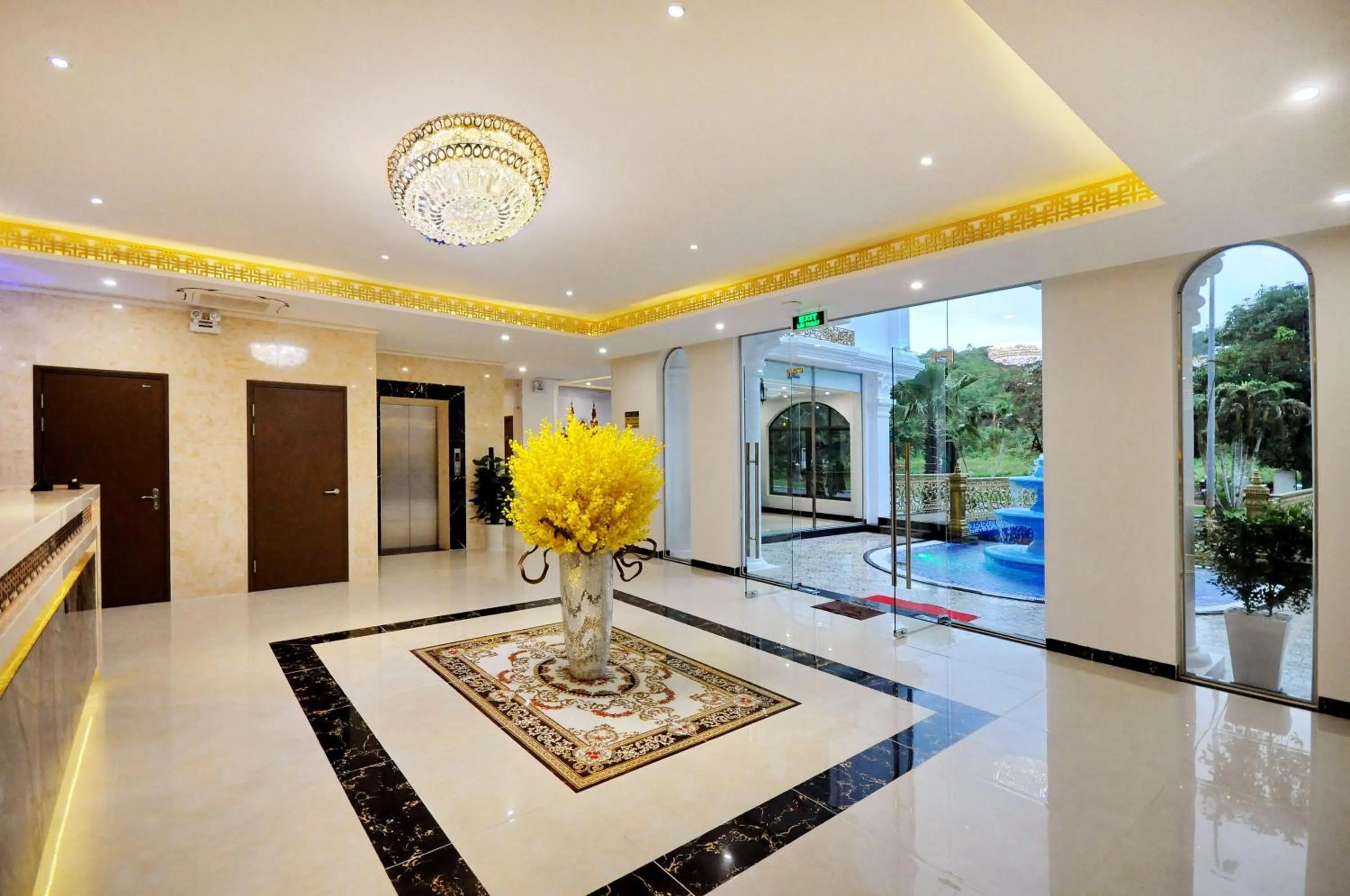 Lobby or reception in Crown Nguyen Hoang Hotel
