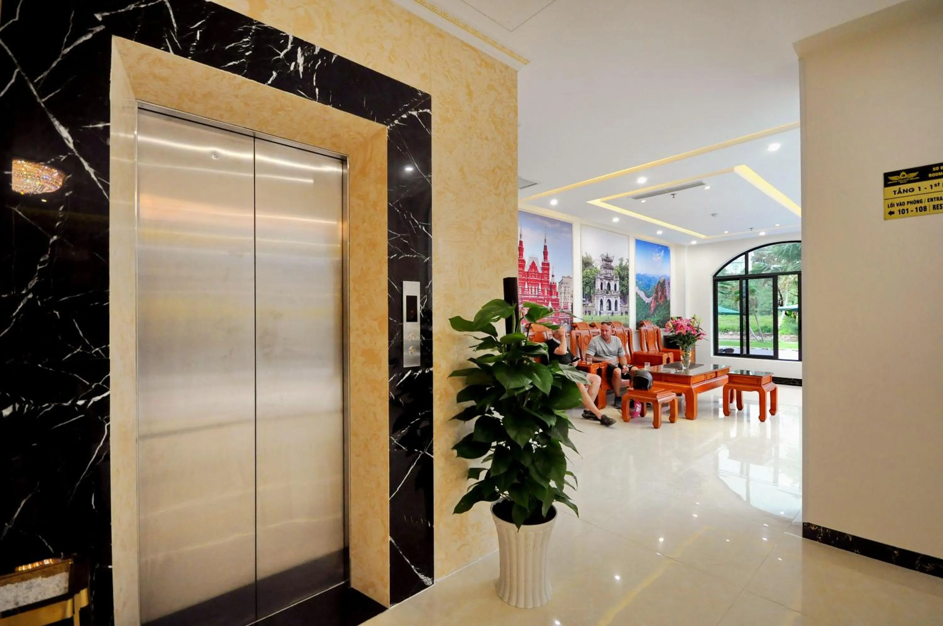 Lobby or reception in Crown Nguyen Hoang Hotel