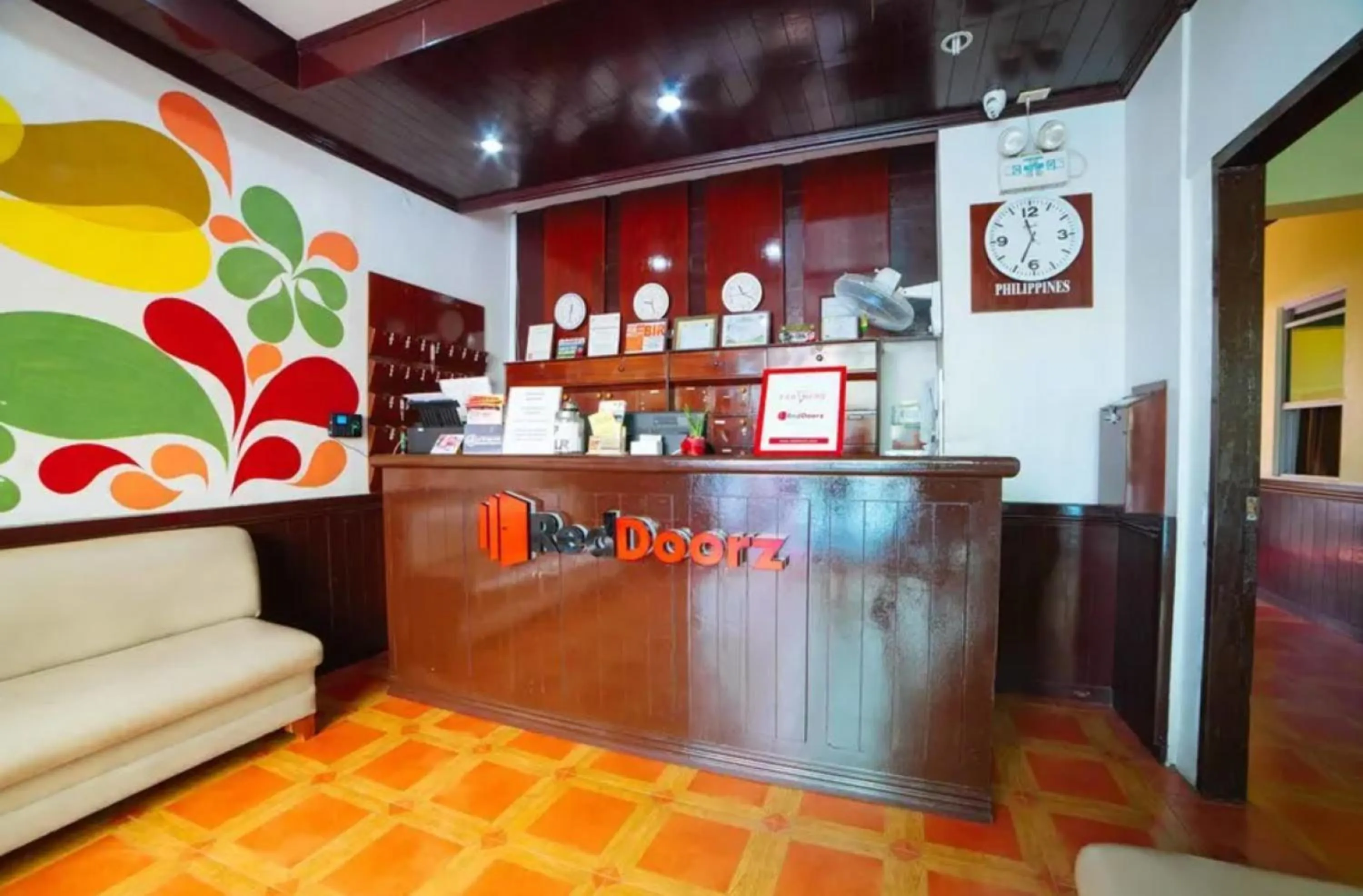 Lobby or reception in RedDoorz near Walking Street Angeles City