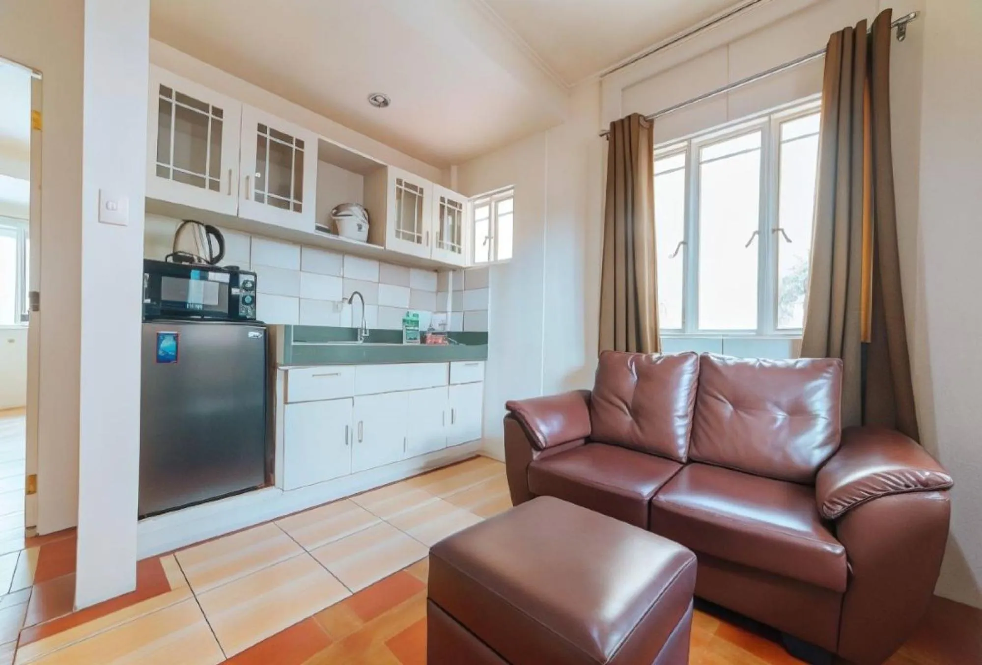 Living room in RedDoorz near Walking Street Angeles City