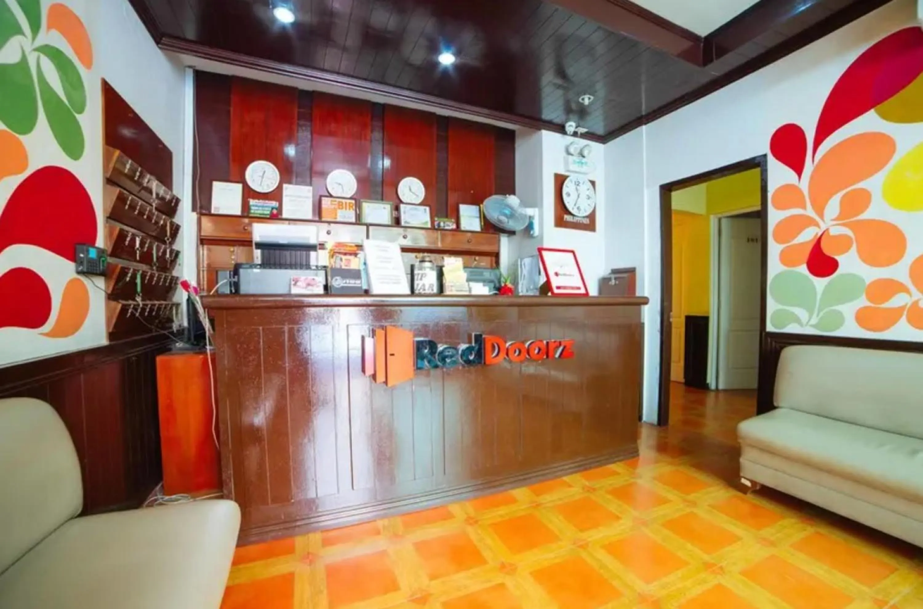 Lobby or reception in RedDoorz near Walking Street Angeles City