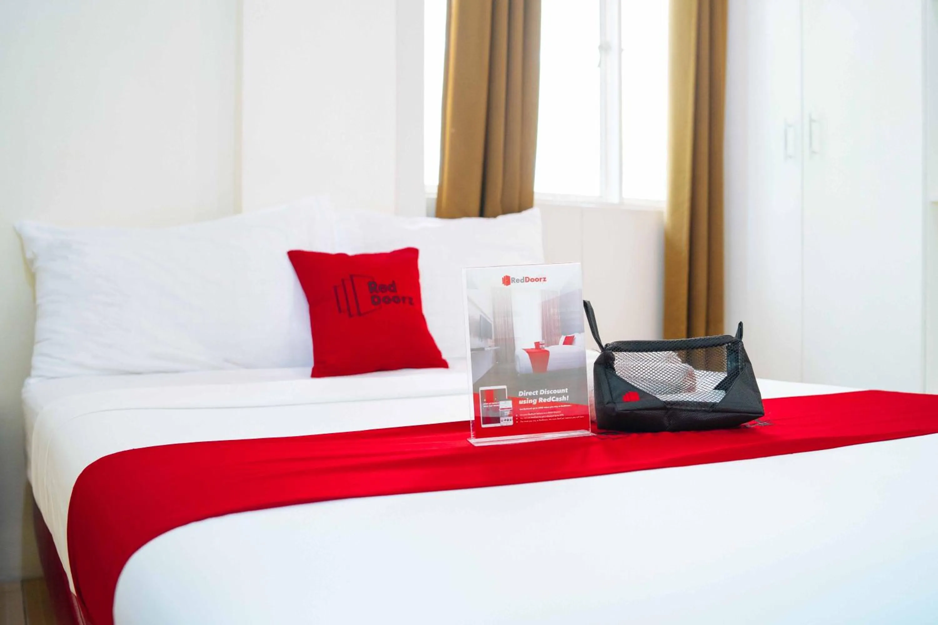 Bedroom, Bed in RedDoorz near Walking Street Angeles City