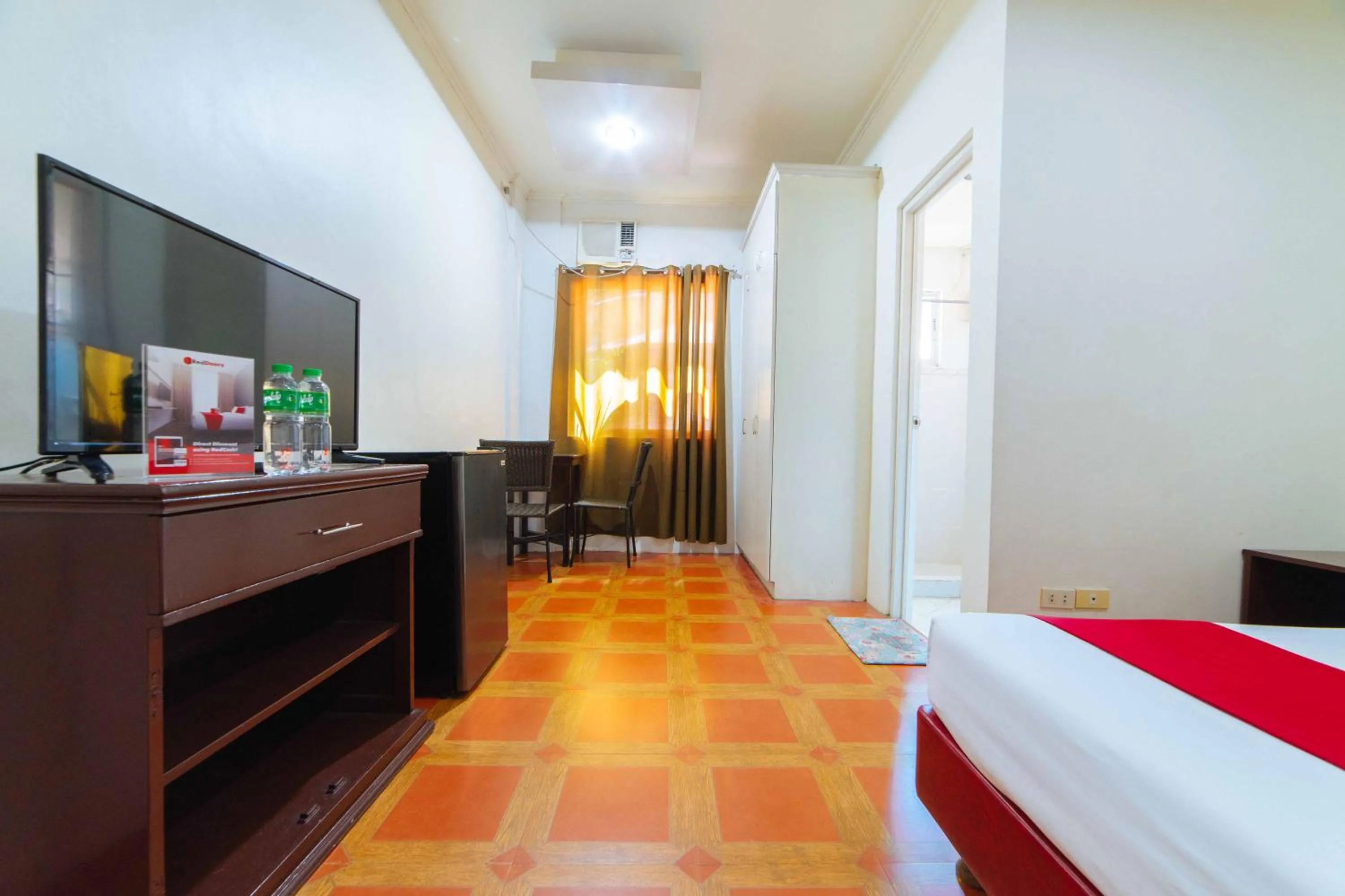 Bedroom, Bed in RedDoorz near Walking Street Angeles City