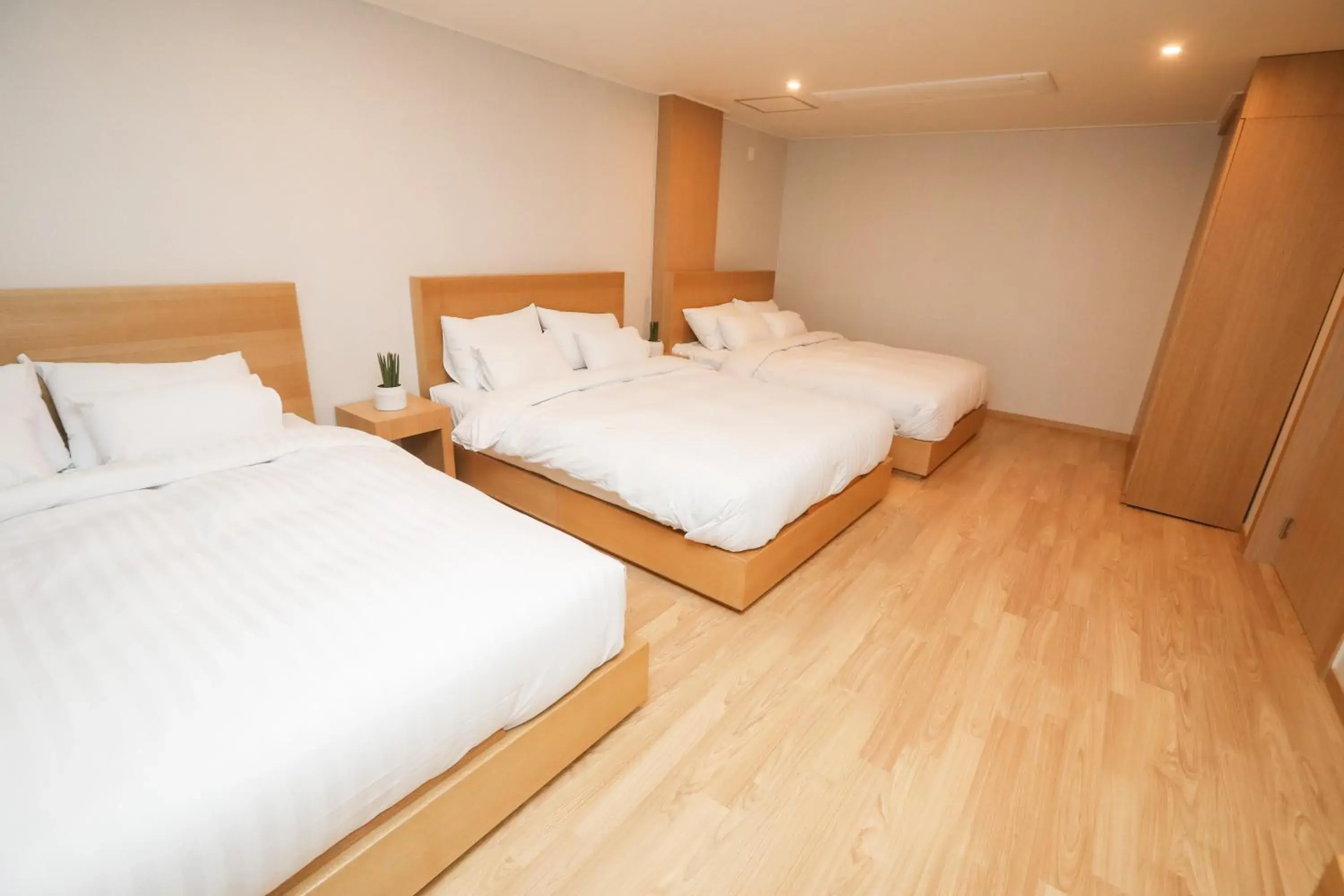 Bed in Daedunsan Hotel Bed in Daedunsan Hotel