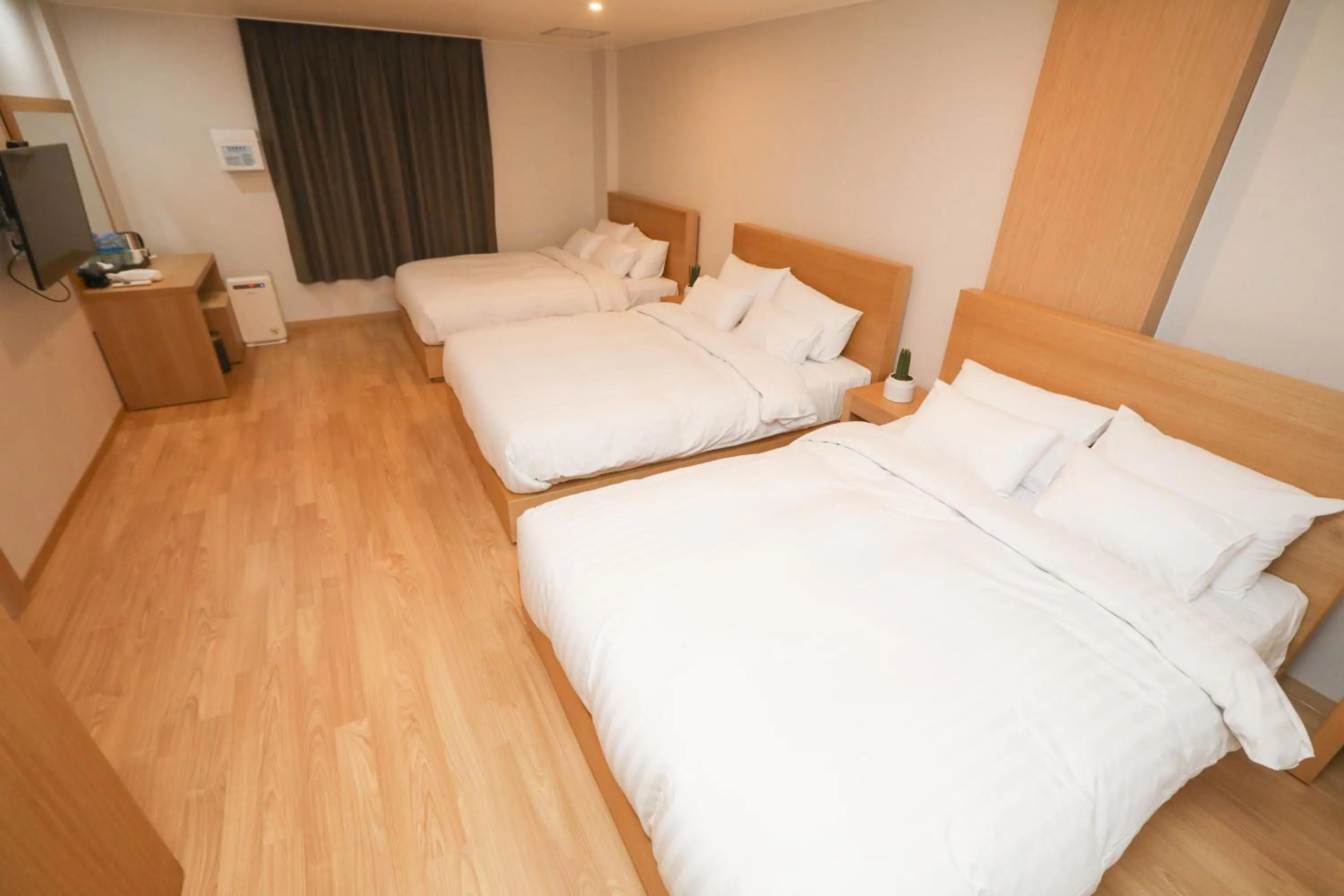 Bed in Daedunsan Hotel