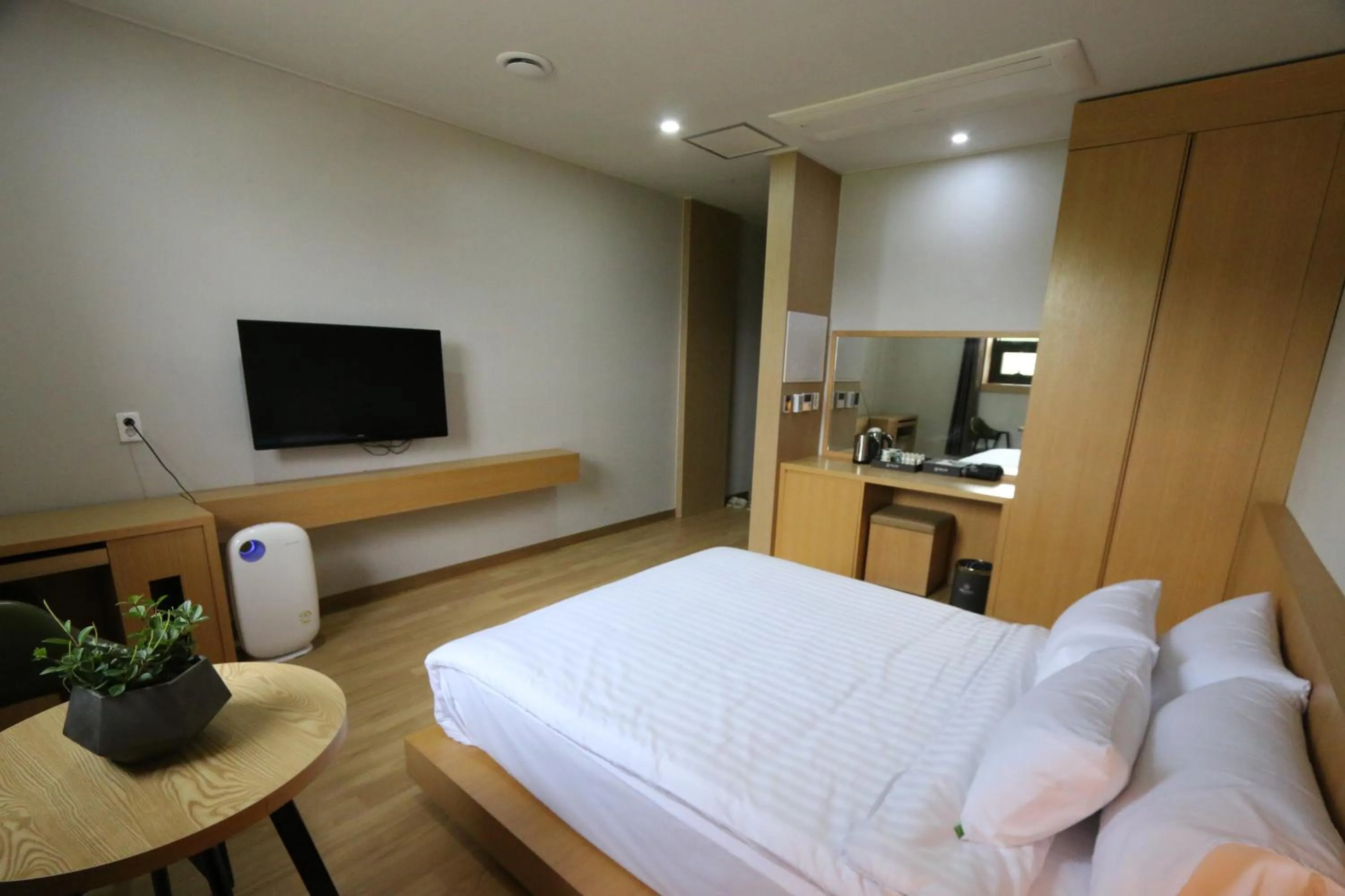 Bed in Daedunsan Hotel