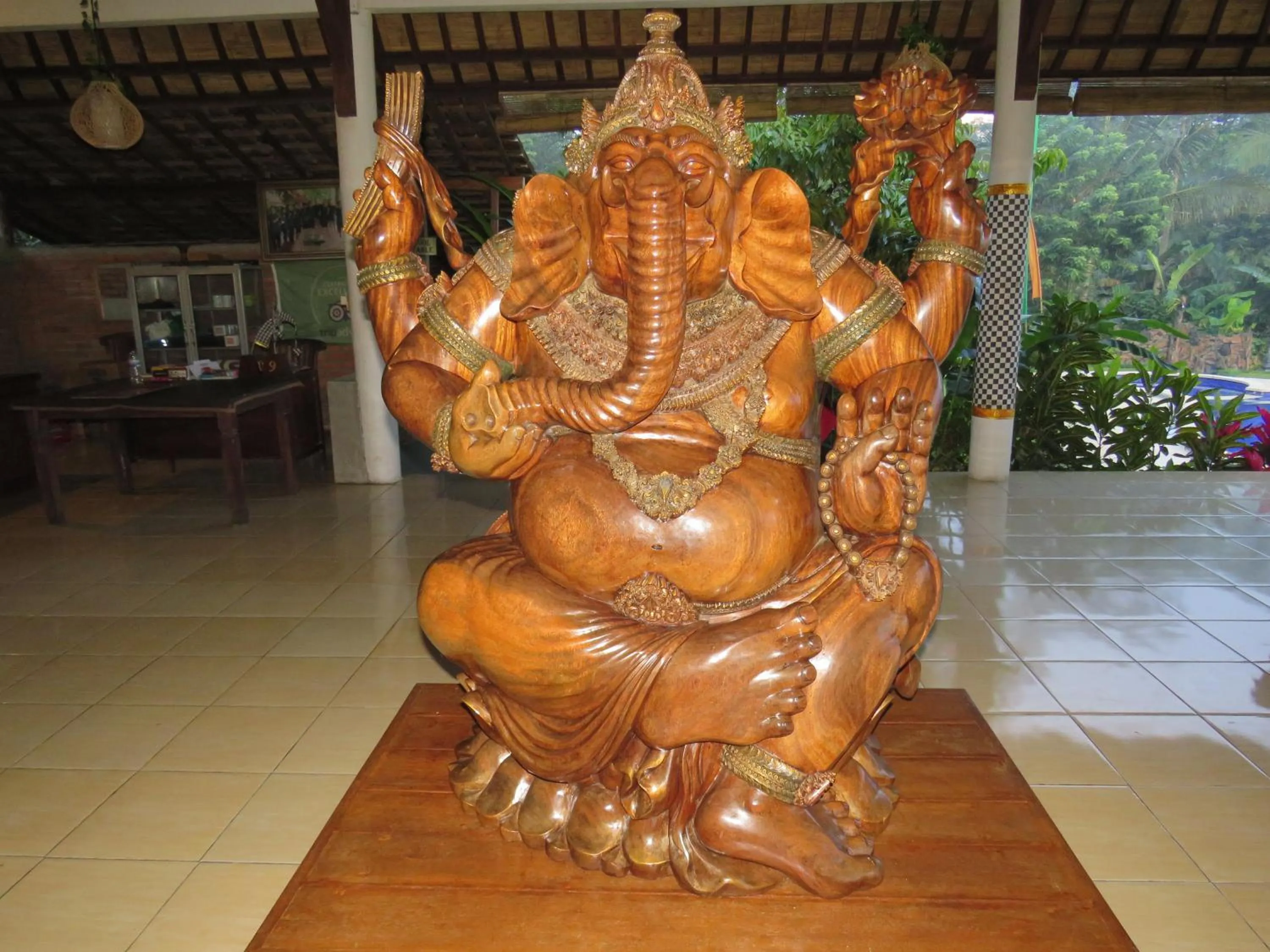 Restaurant/places to eat in Great Mountain Views Villa Resort