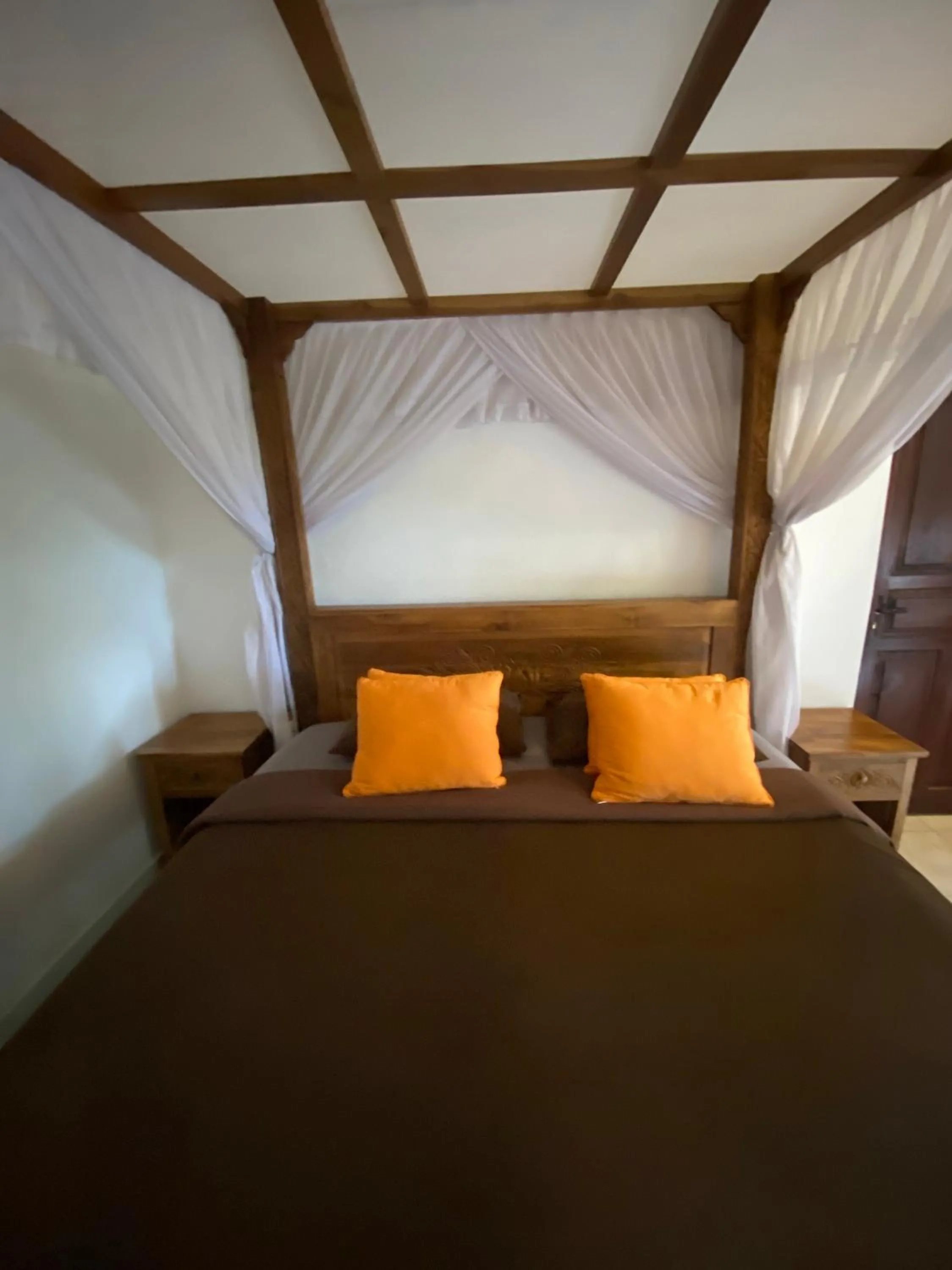 Bed in Great Mountain Views Villa Resort