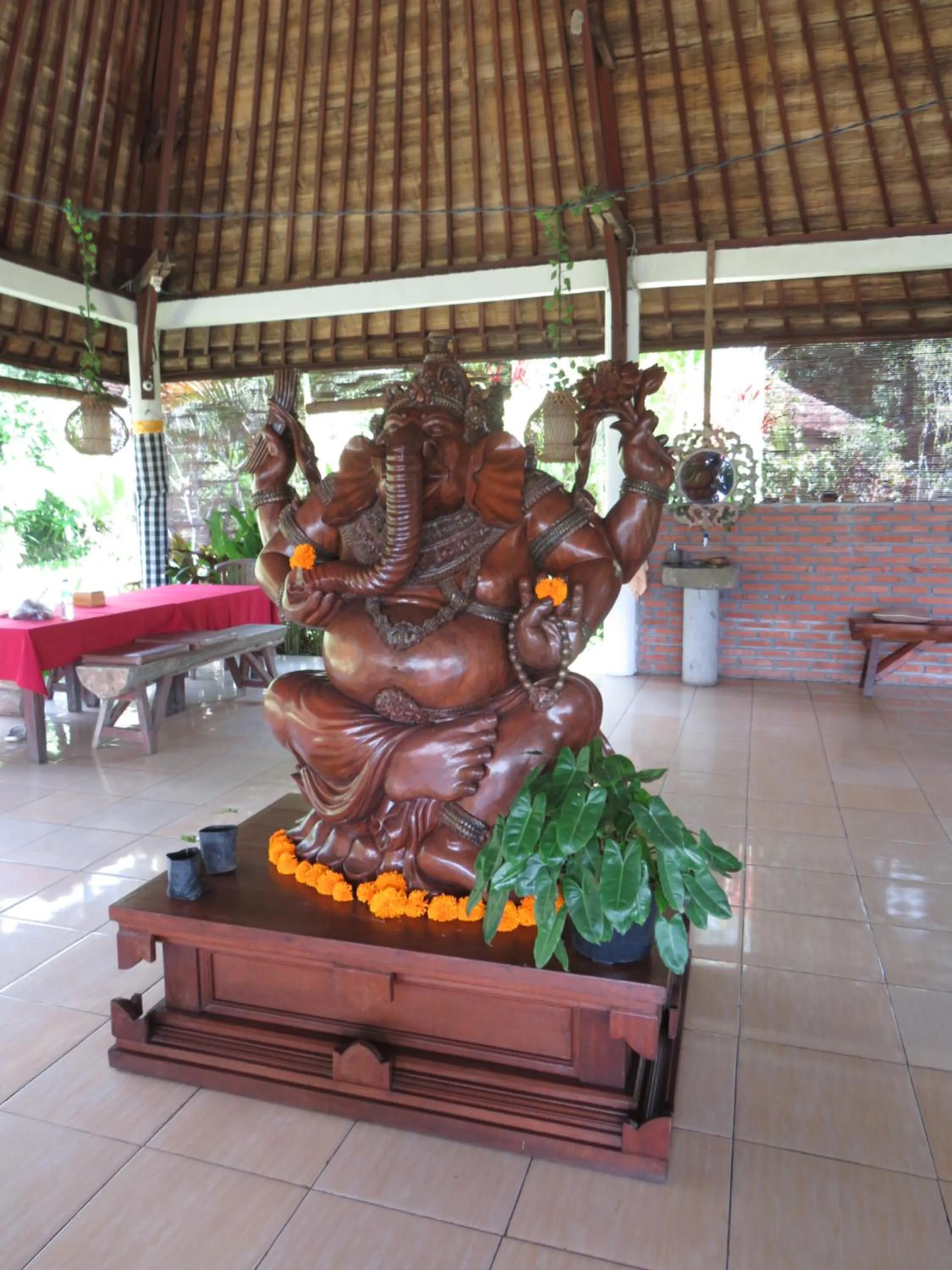 Restaurant/places to eat in Great Mountain Views Villa Resort