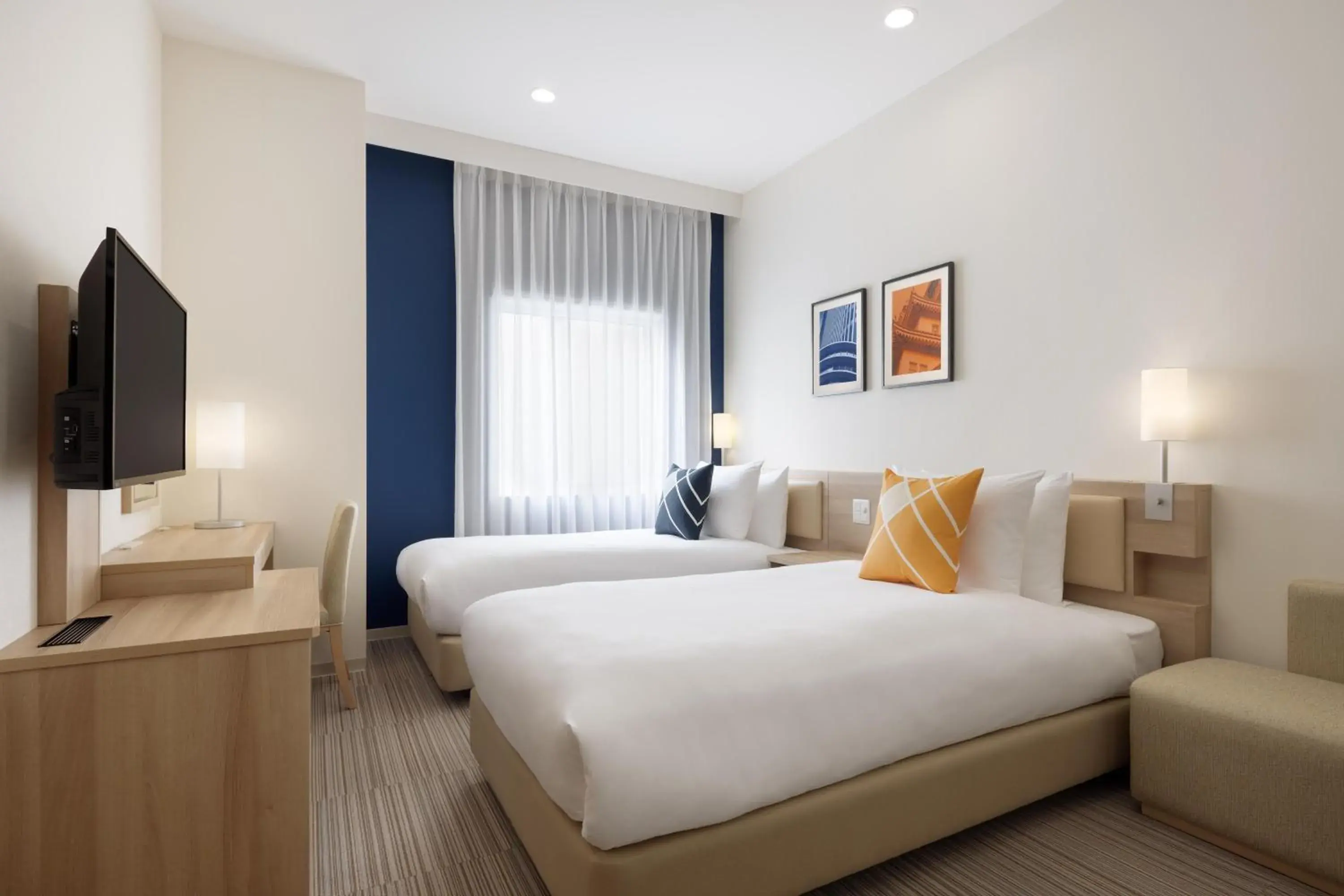 Bed in Four Points Flex by Sheraton Osaka Kitahama Bed in Four Points Flex by Sheraton Osaka Kitahama