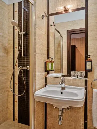 Superior Single Room in Hotel President Superior Single Room in Hotel President